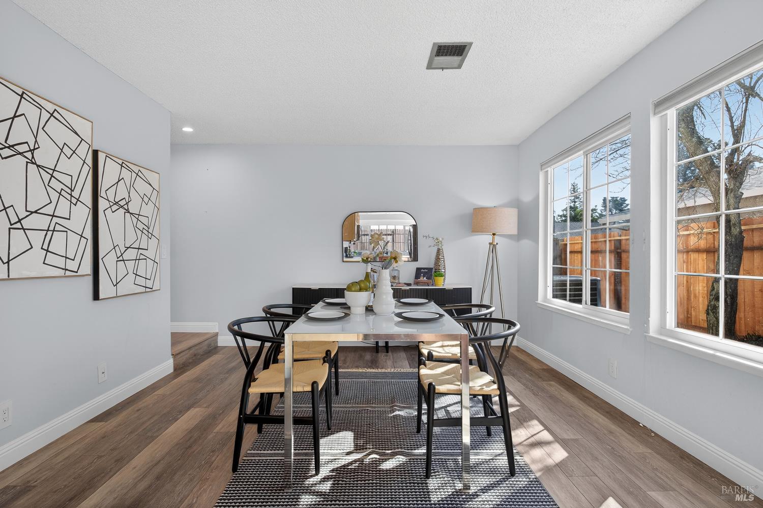 Detail Gallery Image 15 of 70 For 432 Chelsea Way, Fairfield,  CA 94533 - 4 Beds | 2 Baths