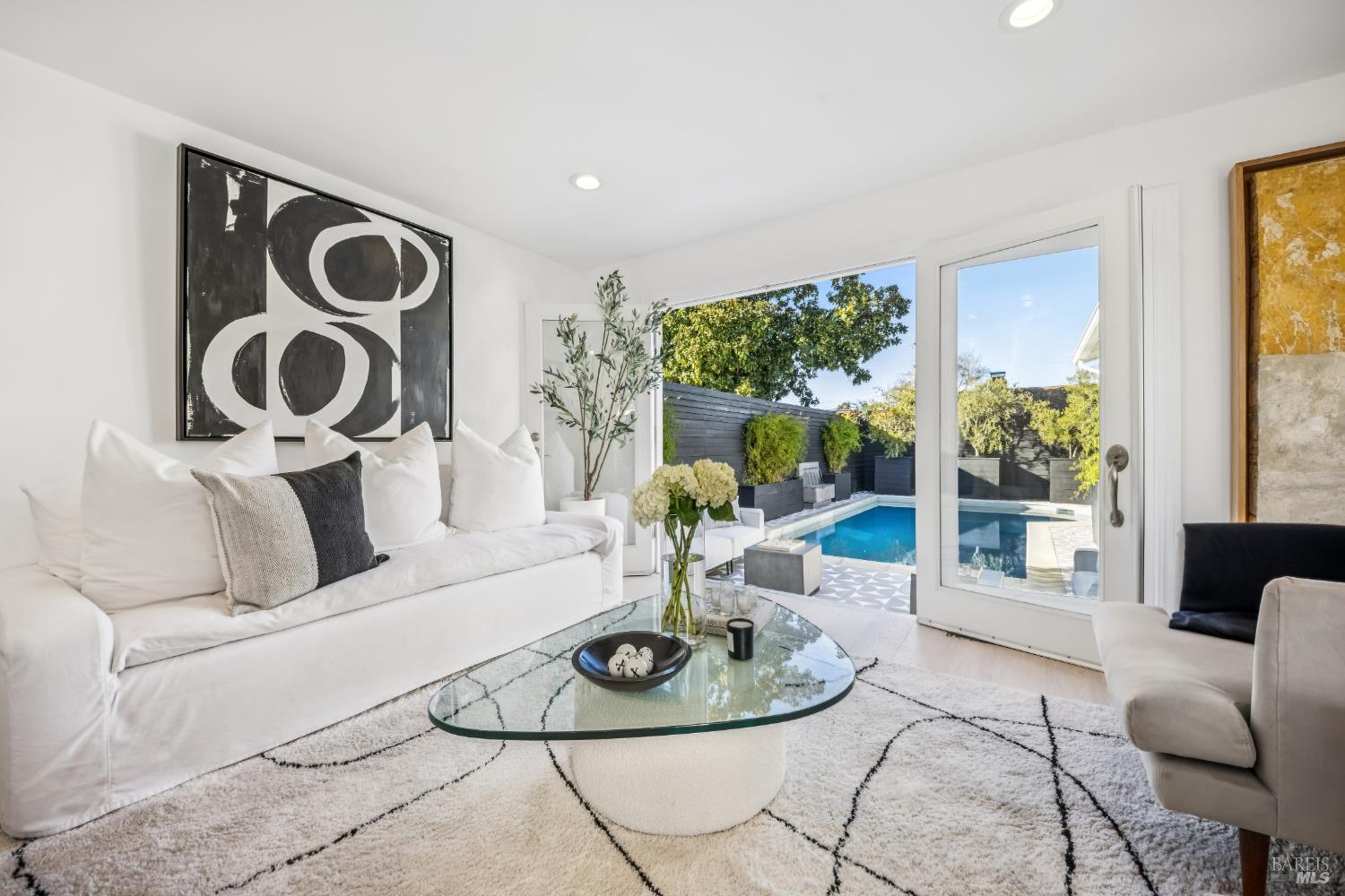 Detail Gallery Image 12 of 40 For 775 Boyes Blvd, Sonoma,  CA 95476 - 3 Beds | 2 Baths