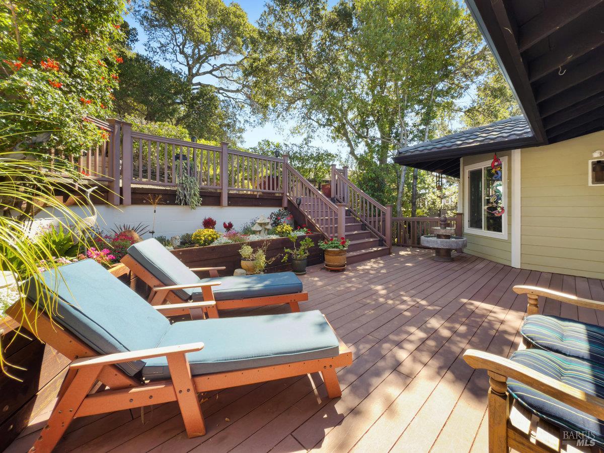 Detail Gallery Image 5 of 41 For 119 Oakmont Ave, San Rafael,  CA 94901 - 4 Beds | 3/1 Baths