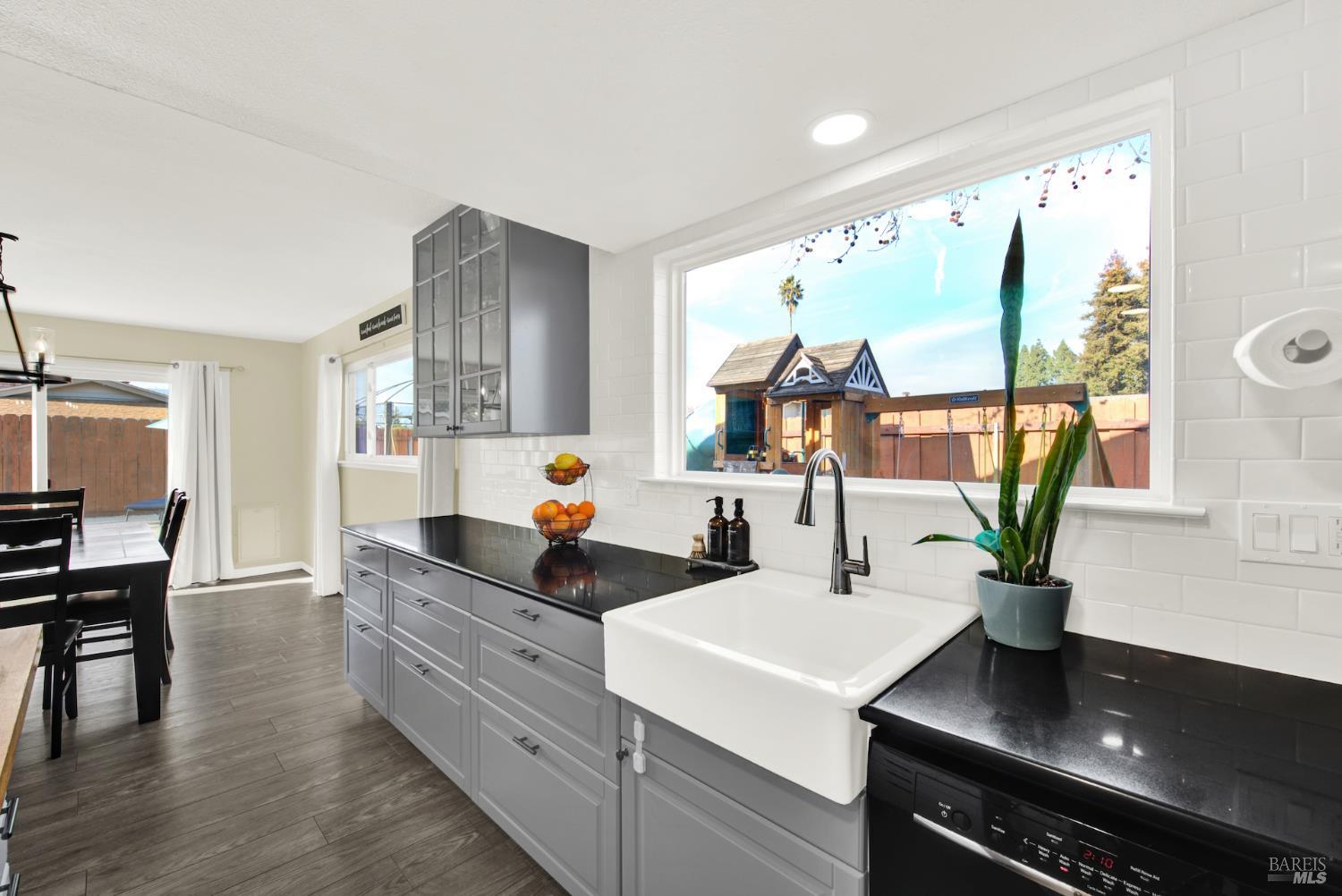 Detail Gallery Image 33 of 83 For 655 Marshall Ct, Vacaville,  CA 95687 - 3 Beds | 2 Baths