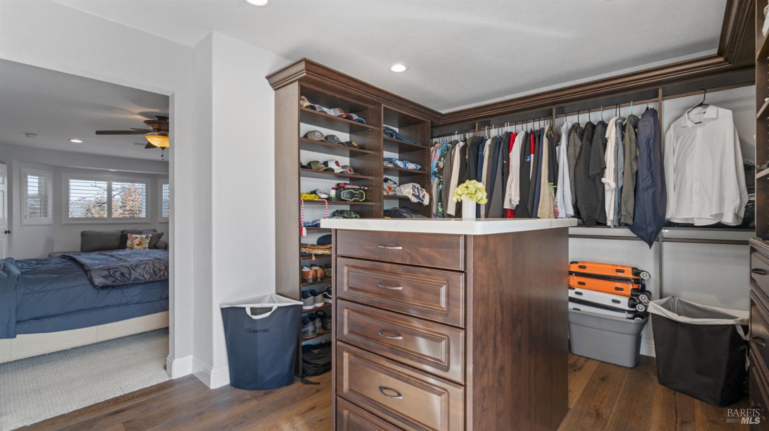 Detail Gallery Image 41 of 98 For 220 Hidden Valley Ln, Vacaville,  CA 95688 - 3 Beds | 2/1 Baths