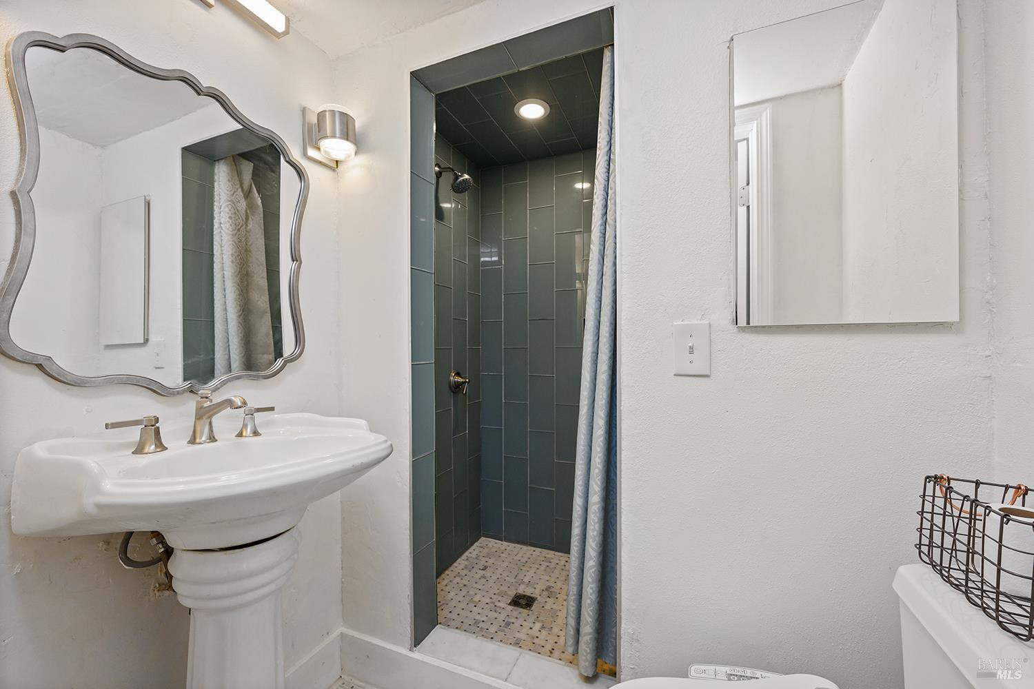 Detail Gallery Image 17 of 39 For 11071 Ogburn Ln, Forestville,  CA 95436 - 2 Beds | 2 Baths