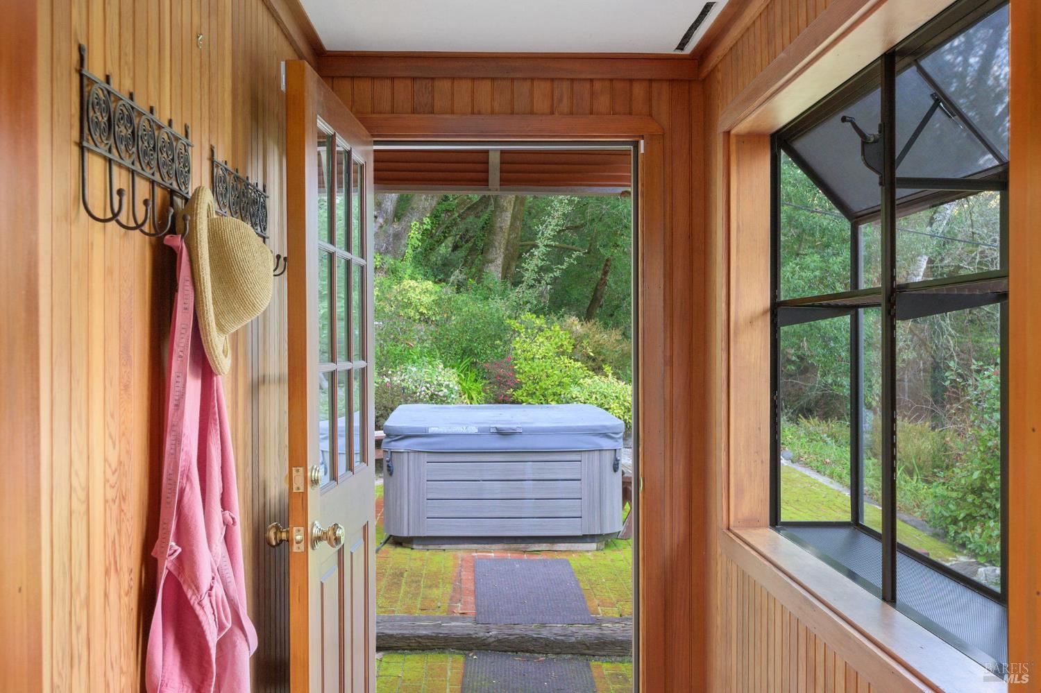 Detail Gallery Image 10 of 38 For 9200 Bennett Valley Rd, Glen Ellen,  CA 95442 - 3 Beds | 2/1 Baths