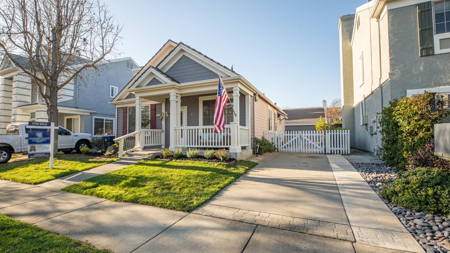 Detail Gallery Image 3 of 35 For 5257 Venus Dr, Fairfield,  CA 94534 - 3 Beds | 2 Baths