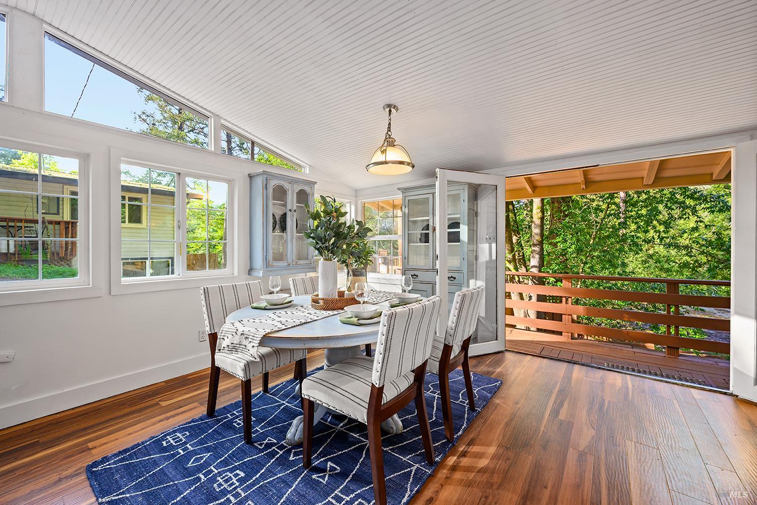 Detail Gallery Image 7 of 39 For 11071 Ogburn Ln, Forestville,  CA 95436 - 2 Beds | 2 Baths