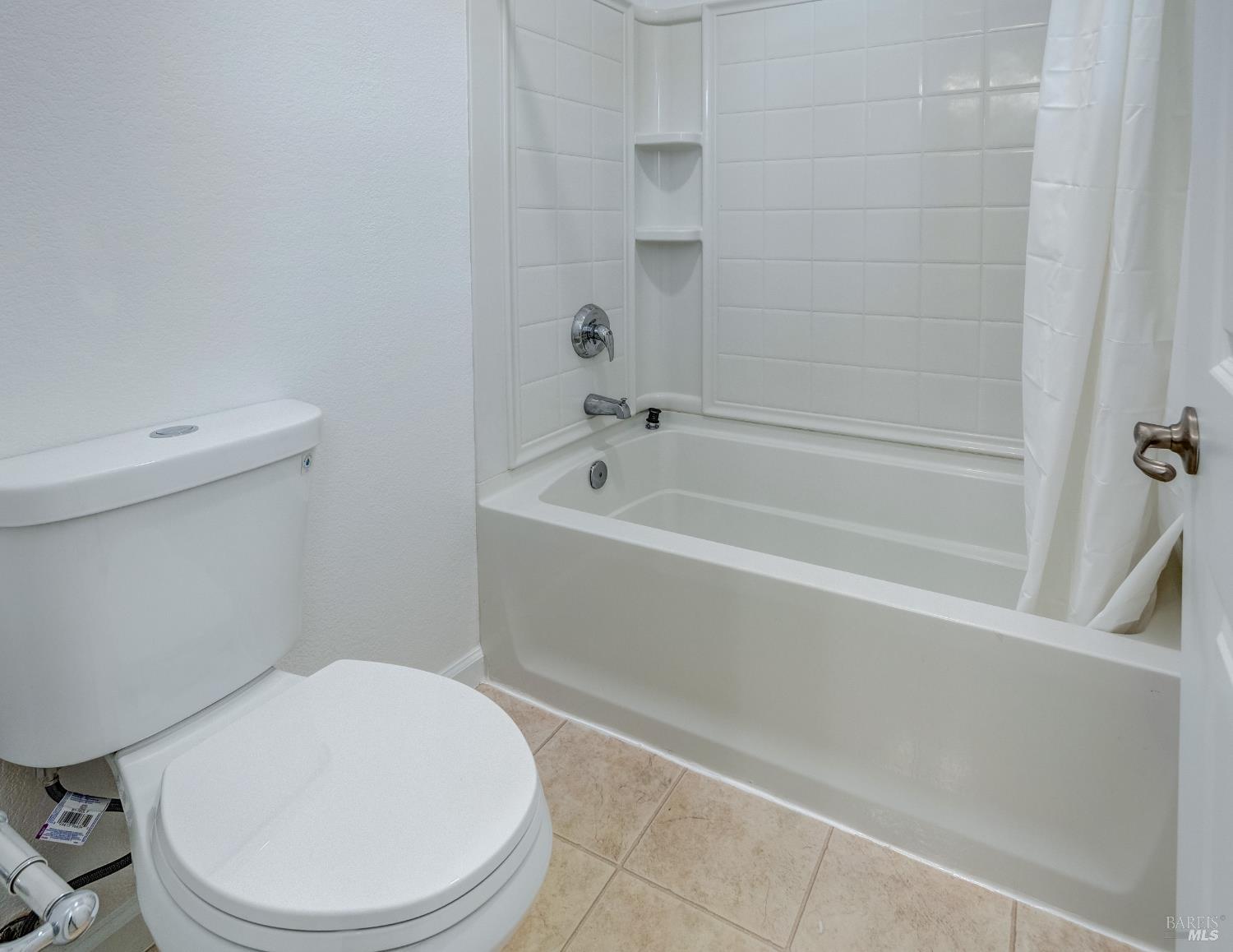 Detail Gallery Image 27 of 35 For 1652 Glenmore Dr, Fairfield,  CA 94533 - 3 Beds | 2/1 Baths