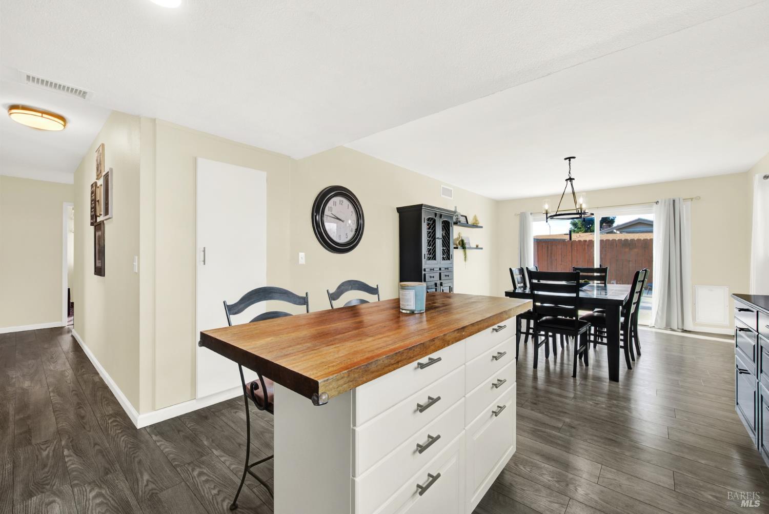 Detail Gallery Image 32 of 83 For 655 Marshall Ct, Vacaville,  CA 95687 - 3 Beds | 2 Baths