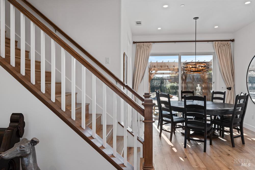 Detail Gallery Image 22 of 72 For 280 Pacific Heights Dr, Santa Rosa,  CA 95403 - 4 Beds | 3/1 Baths