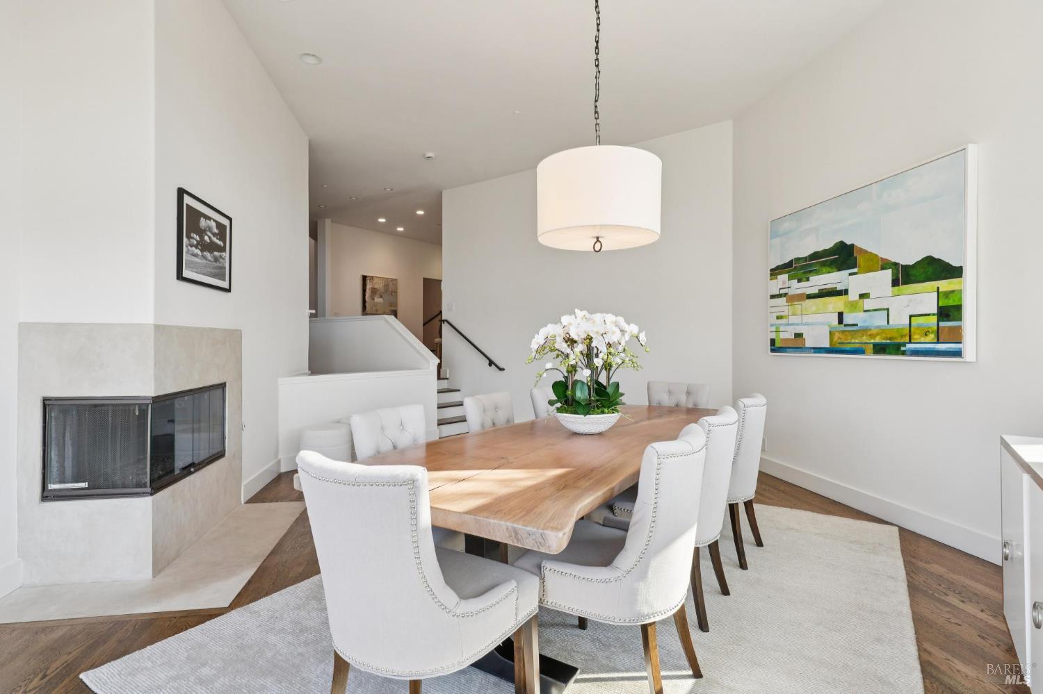 Detail Gallery Image 11 of 51 For 13 Upper Cecilia Way, Tiburon,  CA 94920 - 4 Beds | 3/1 Baths