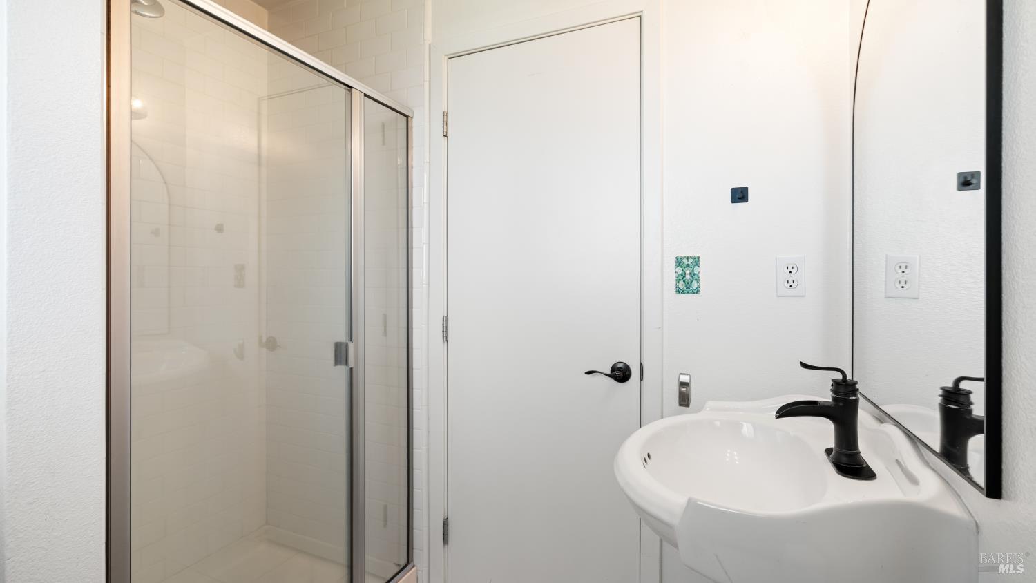 Detail Gallery Image 16 of 20 For 4020 Sacramento Ave, Santa Rosa,  CA 95405 - 3 Beds | 2 Baths