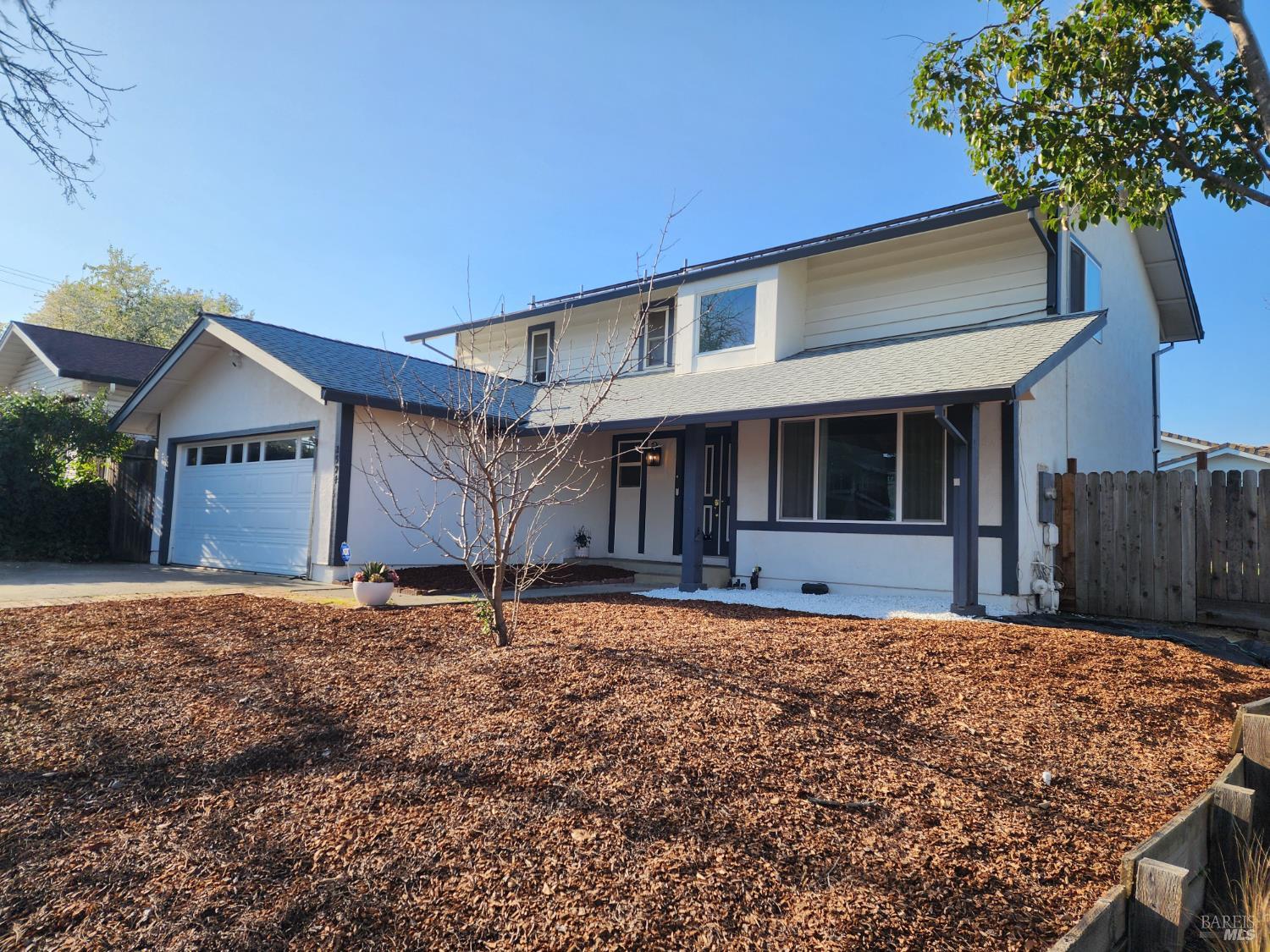 Detail Gallery Image 2 of 3 For 2594 Vine Hill Dr, Napa,  CA 94558 - 4 Beds | 2/1 Baths