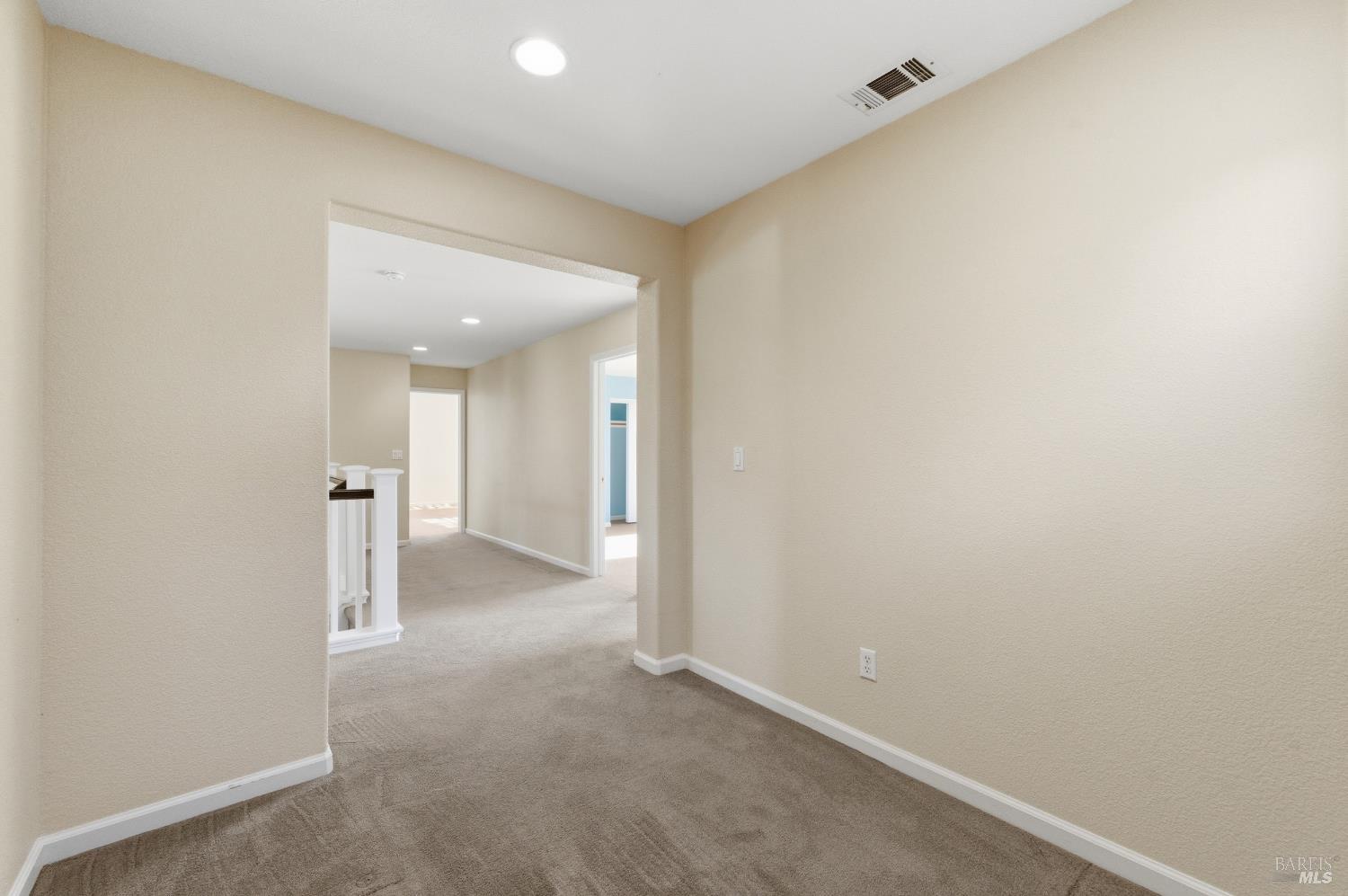 Detail Gallery Image 36 of 59 For 4595 Avondale Cir, Fairfield,  CA 94533 - 5 Beds | 2/1 Baths