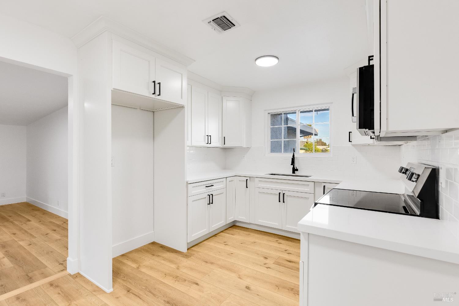 Detail Gallery Image 9 of 31 For 1845 San Anselmo St, Fairfield,  CA 94533 - 3 Beds | 2 Baths