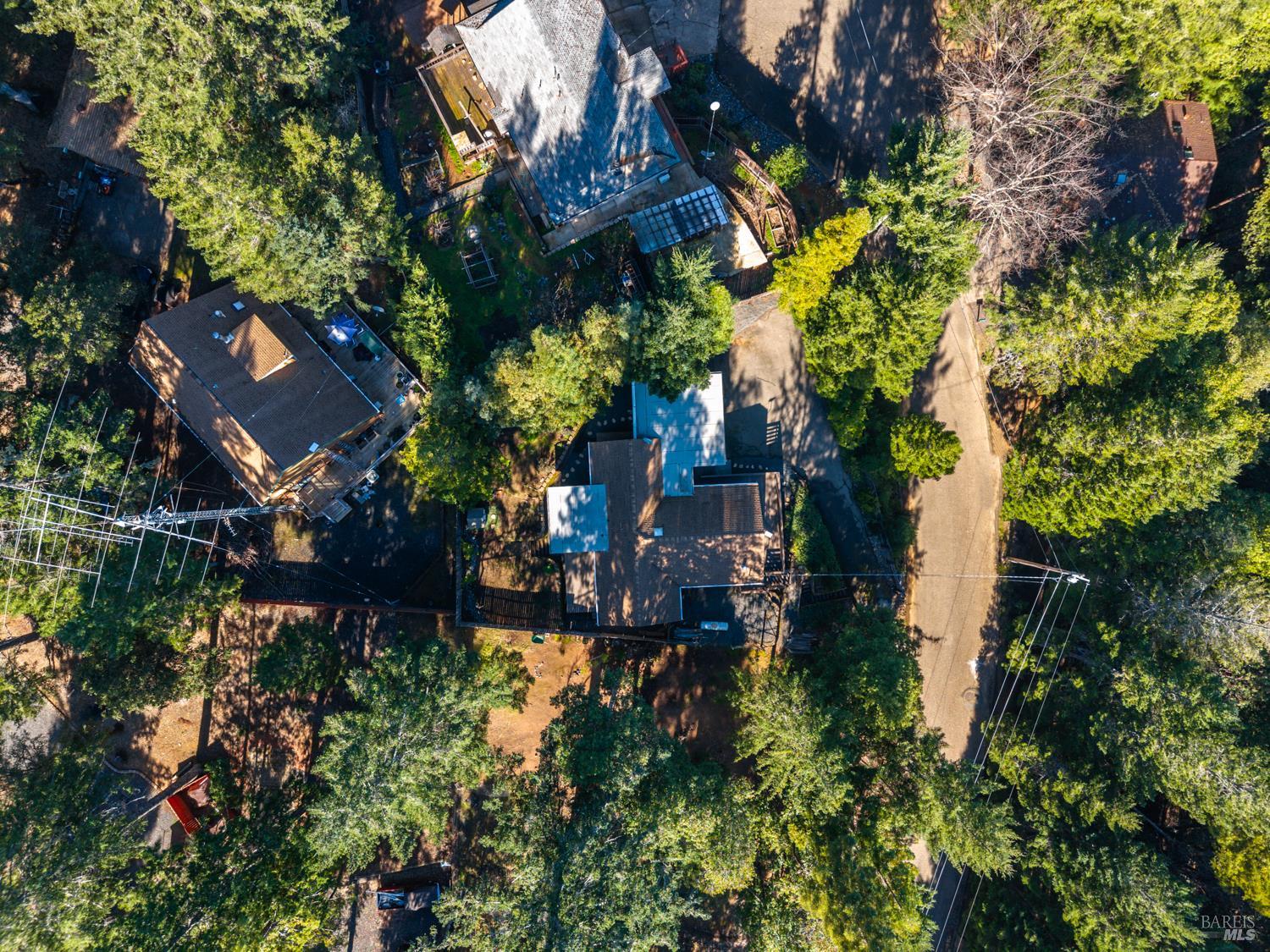 Detail Gallery Image 3 of 21 For 24860 Clover Cir, Willits,  CA 95490 - 2 Beds | 1 Baths