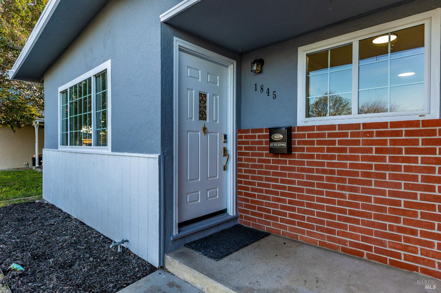 Detail Gallery Image 4 of 31 For 1845 San Anselmo St, Fairfield,  CA 94533 - 3 Beds | 2 Baths