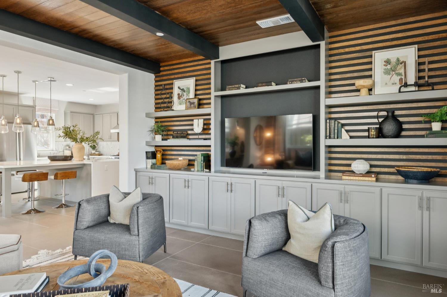 Detail Gallery Image 12 of 78 For 1805 Alvarado St, Petaluma,  CA 94952 - 4 Beds | 3 Baths