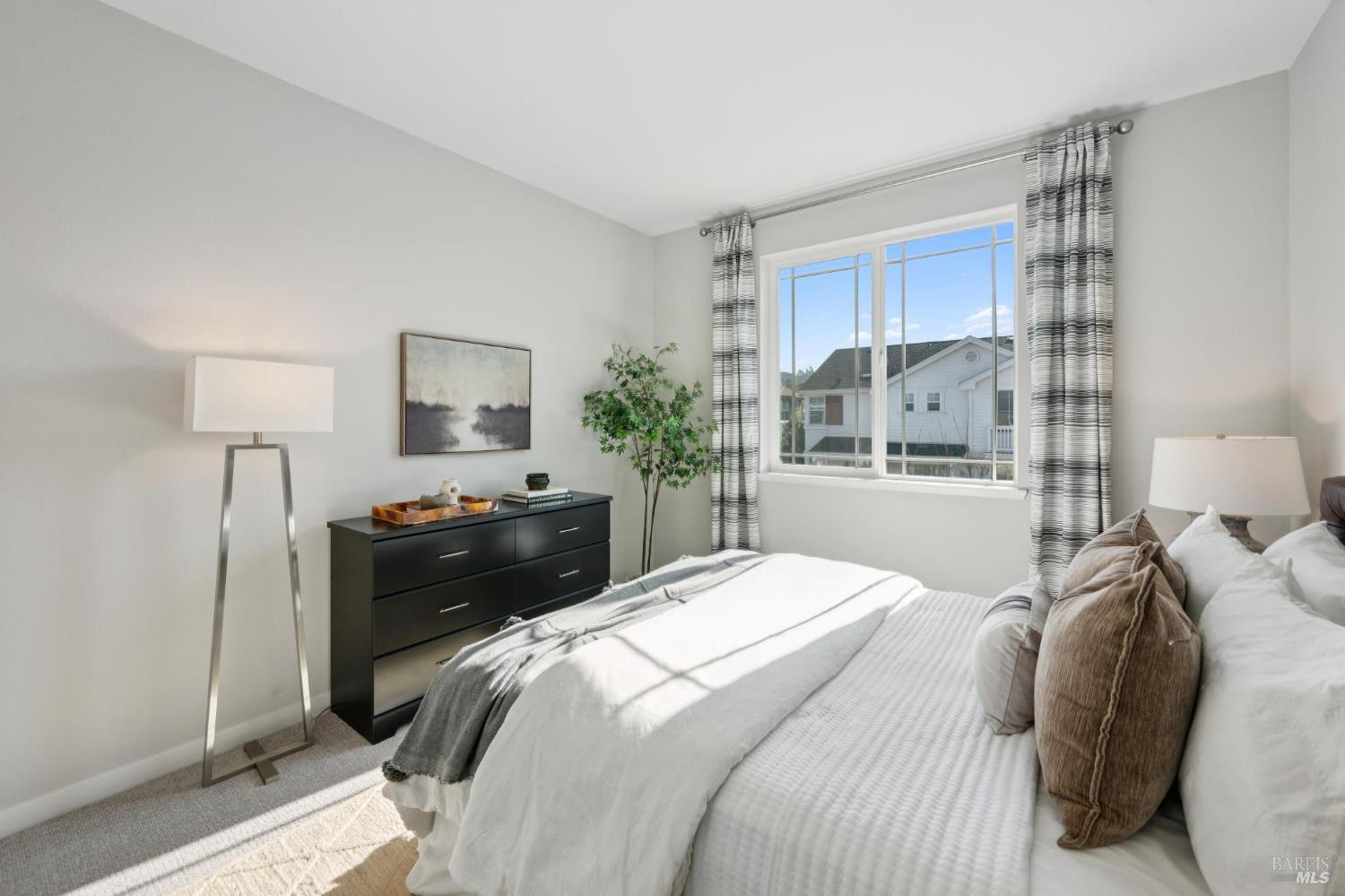 Detail Gallery Image 52 of 78 For 1805 Alvarado St, Petaluma,  CA 94952 - 4 Beds | 3 Baths