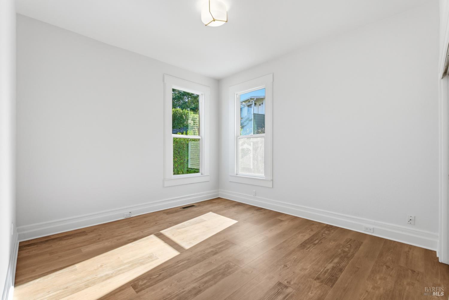 Detail Gallery Image 32 of 67 For 69 Corte Madera Ave, Corte Madera,  CA 94925 - – Beds | – Baths