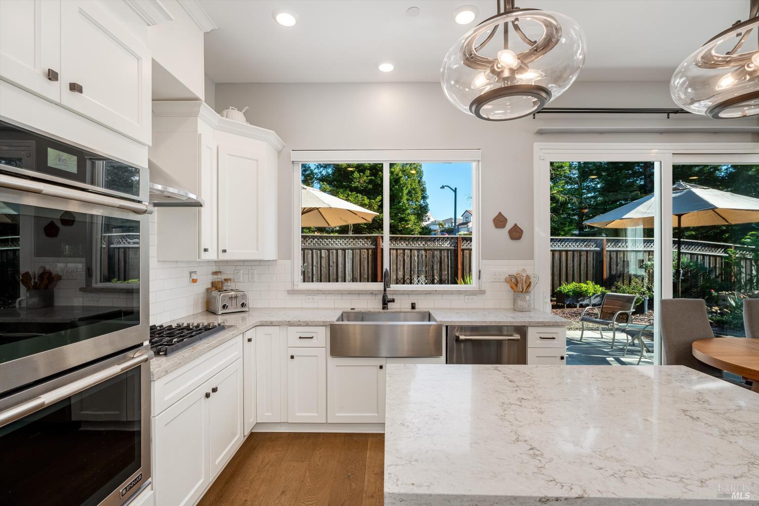 Detail Gallery Image 9 of 41 For 3702 Deauville Pl, Santa Rosa,  CA 95403 - 4 Beds | 3 Baths