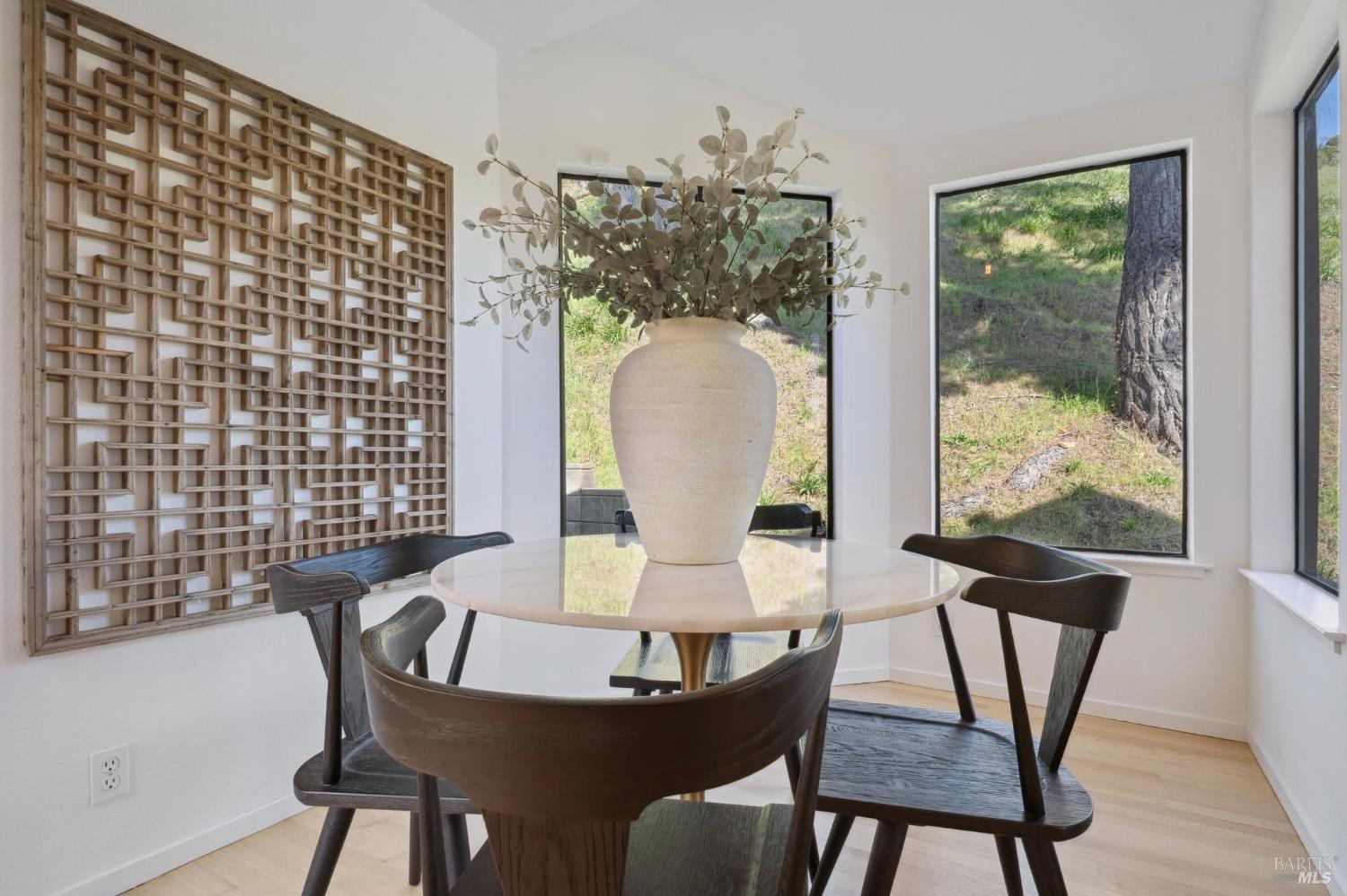 Detail Gallery Image 21 of 47 For 100 Milland Dr, Mill Valley,  CA 94941 - 2 Beds | 2/1 Baths