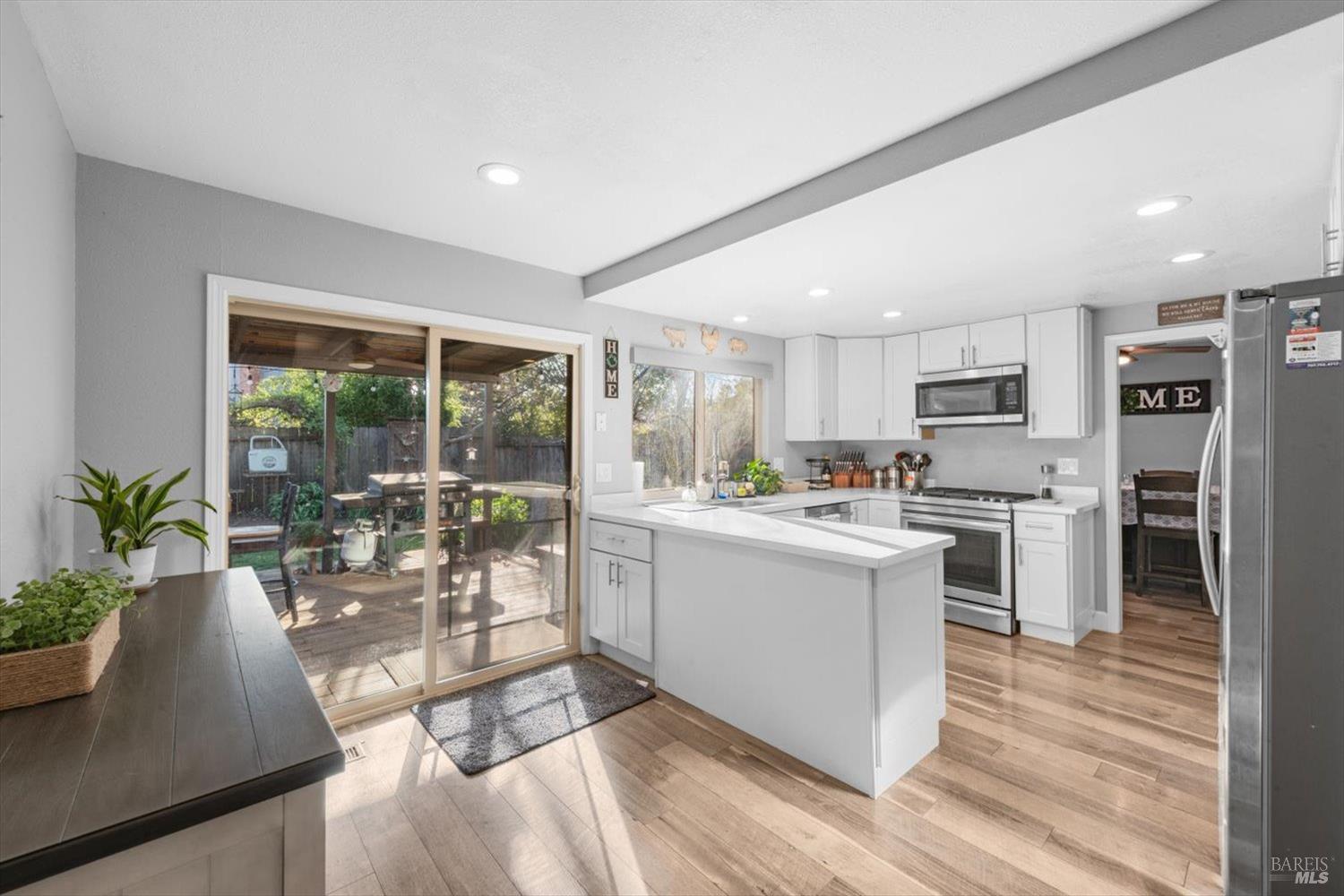 Detail Gallery Image 12 of 65 For 3511 Norwalk Pl, Fairfield,  CA 94534 - 5 Beds | 3 Baths