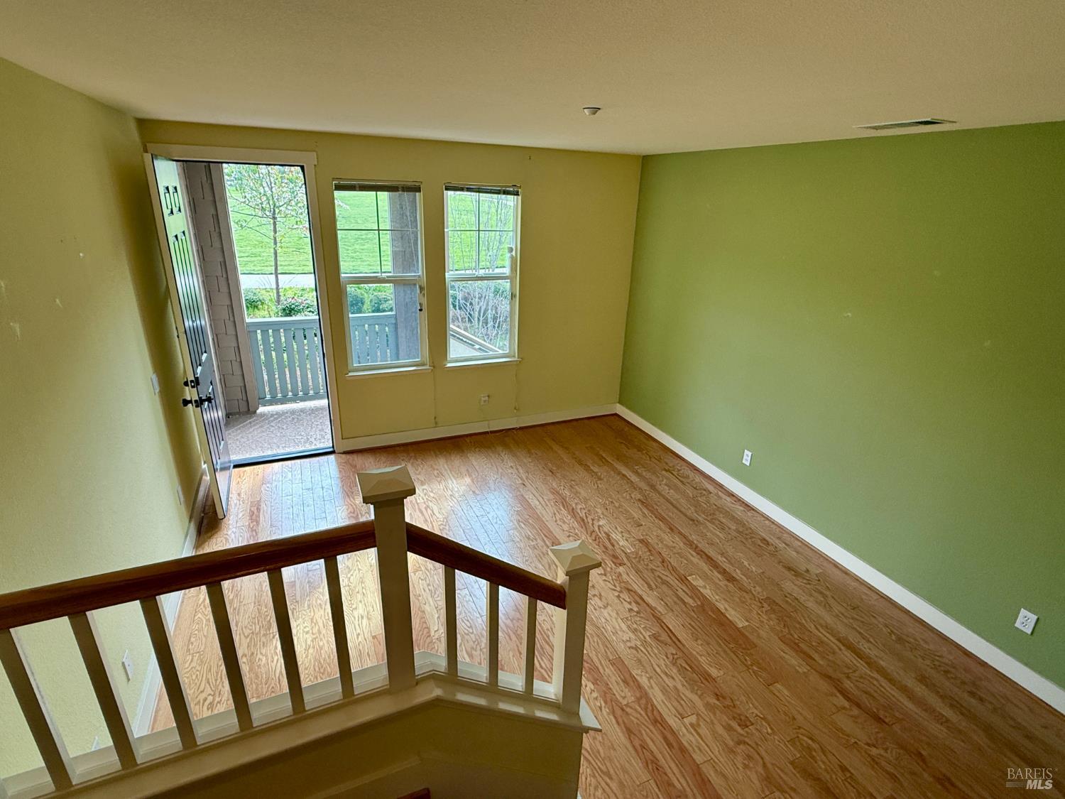 Detail Gallery Image 14 of 36 For 91 Almond Ct, San Rafael,  CA 94903 - 2 Beds | 2/1 Baths