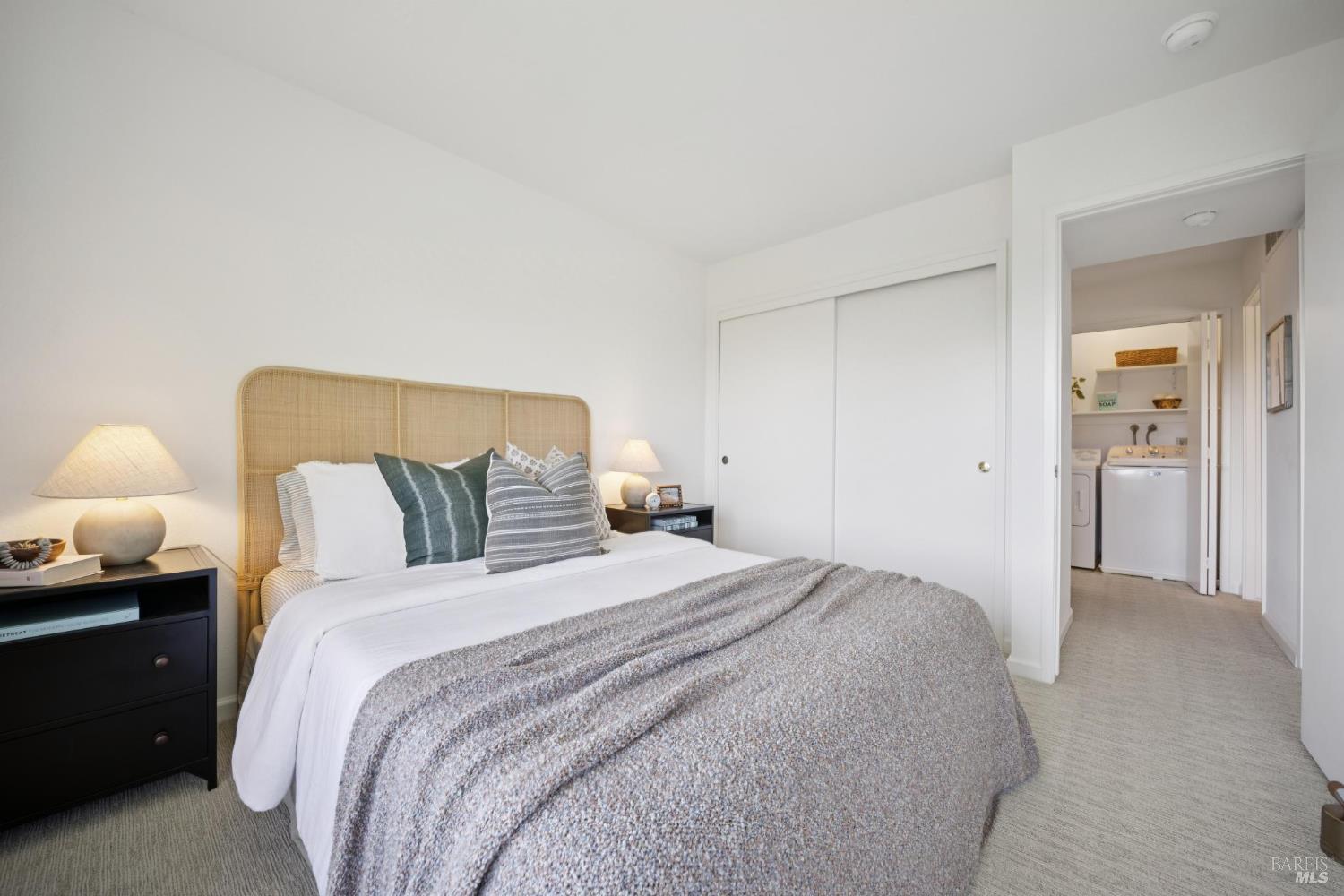 Detail Gallery Image 39 of 47 For 100 Milland Dr, Mill Valley,  CA 94941 - 2 Beds | 2/1 Baths