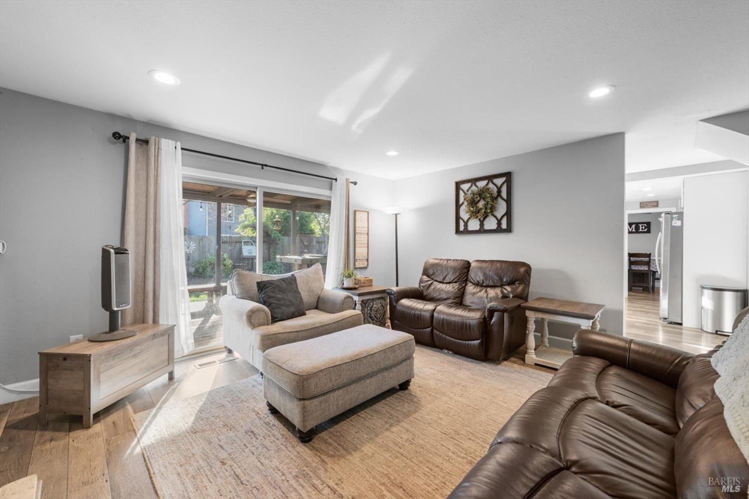 Detail Gallery Image 19 of 65 For 3511 Norwalk Pl, Fairfield,  CA 94534 - 5 Beds | 3 Baths