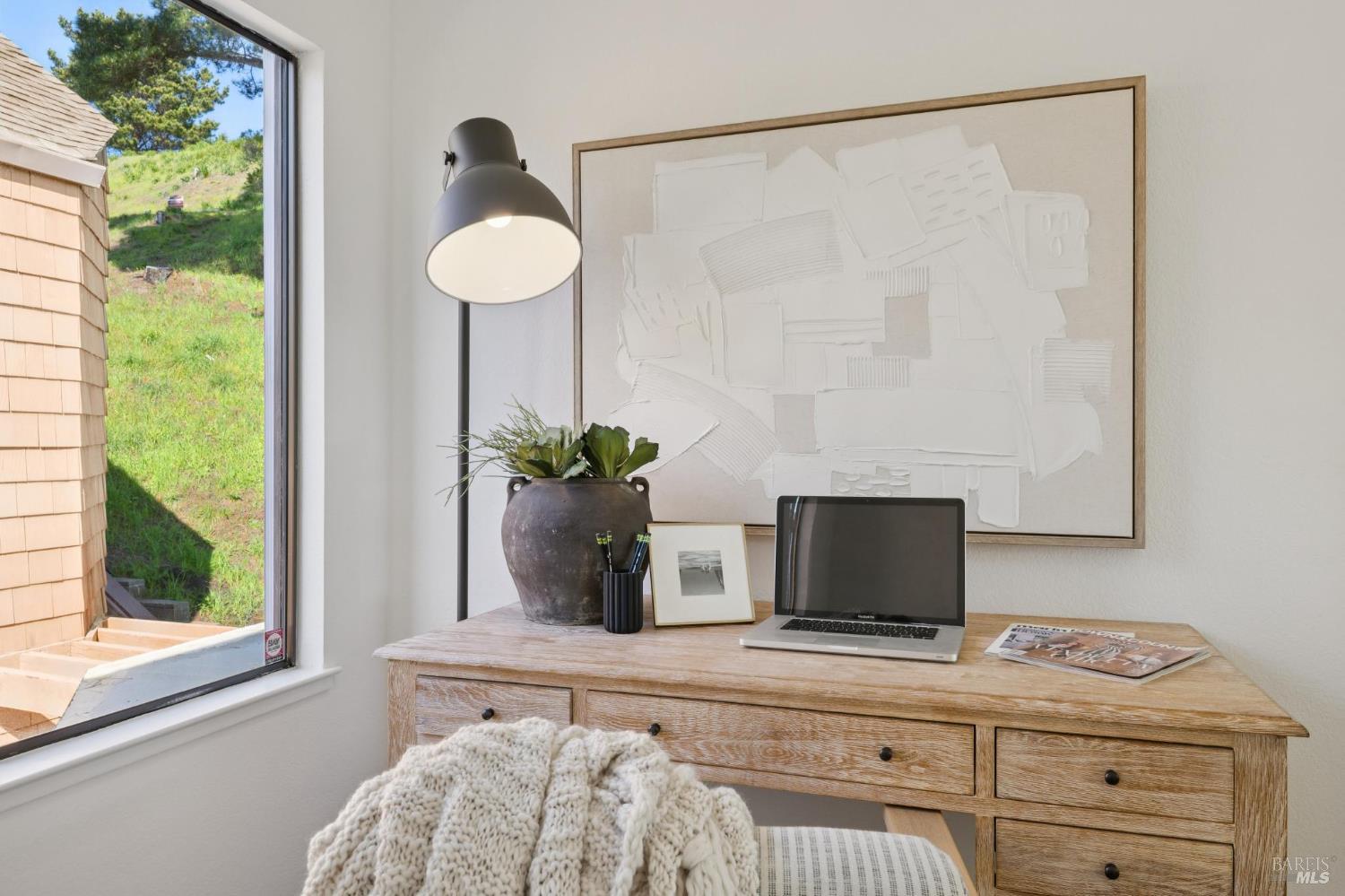 Detail Gallery Image 27 of 47 For 100 Milland Dr, Mill Valley,  CA 94941 - 2 Beds | 2/1 Baths