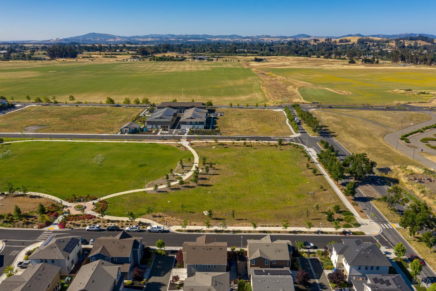 Detail Gallery Image 47 of 57 For 7448 Wendy Dr, Rohnert Park,  CA 94928 - 4 Beds | 3/1 Baths