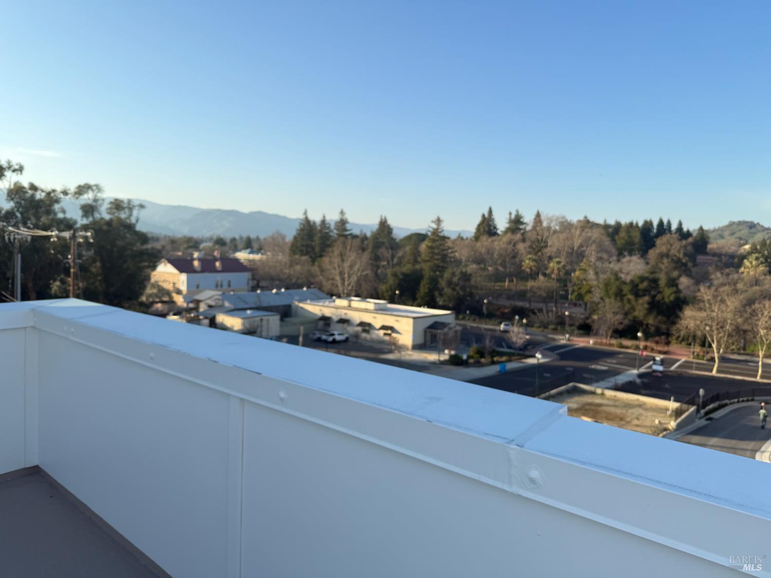 Detail Gallery Image 8 of 8 For 701 Catherine St, Vacaville,  CA 95688 - 3 Beds | 3 Baths