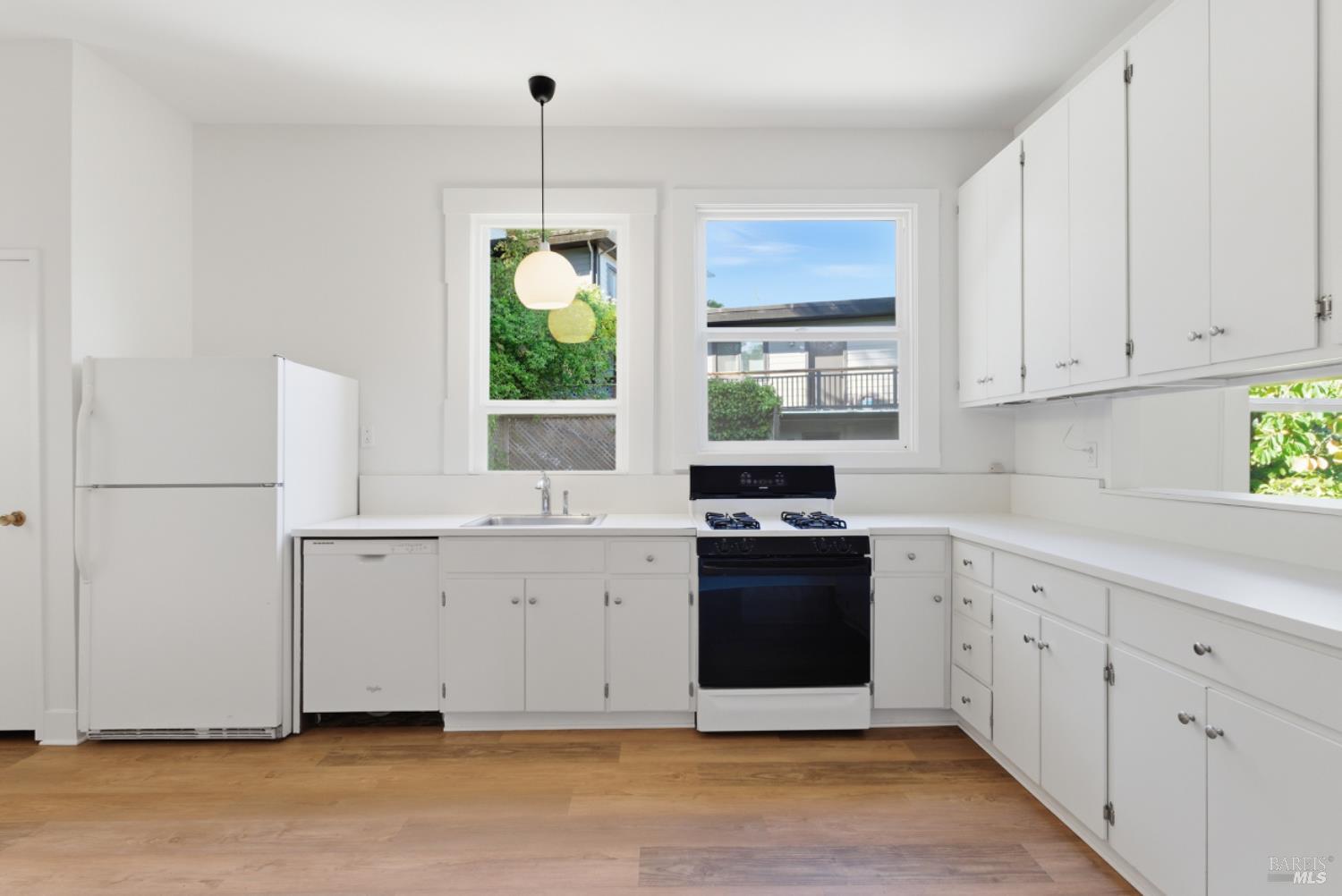 Detail Gallery Image 30 of 67 For 69 Corte Madera Ave, Corte Madera,  CA 94925 - – Beds | – Baths