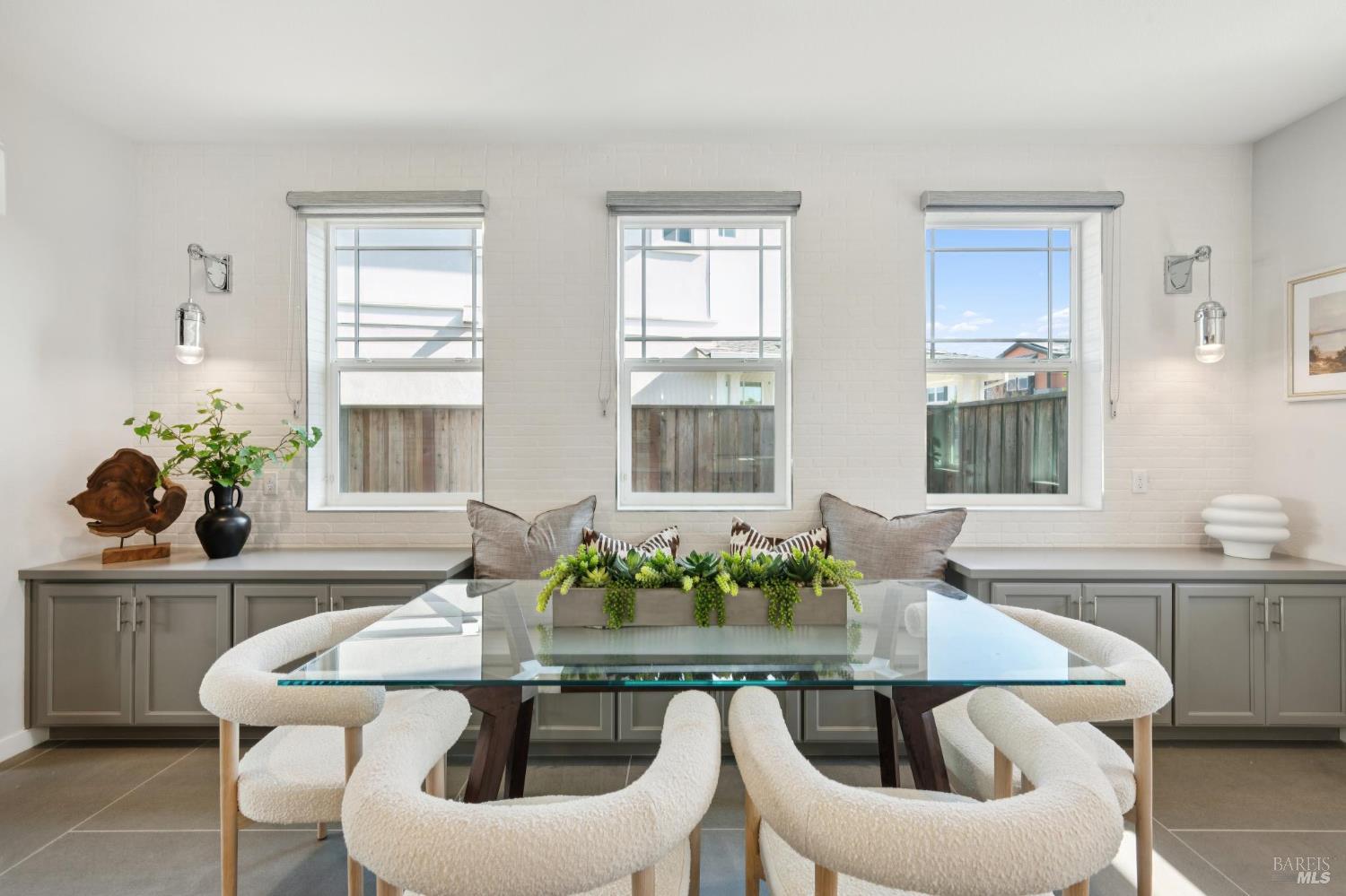 Detail Gallery Image 17 of 78 For 1805 Alvarado St, Petaluma,  CA 94952 - 4 Beds | 3 Baths