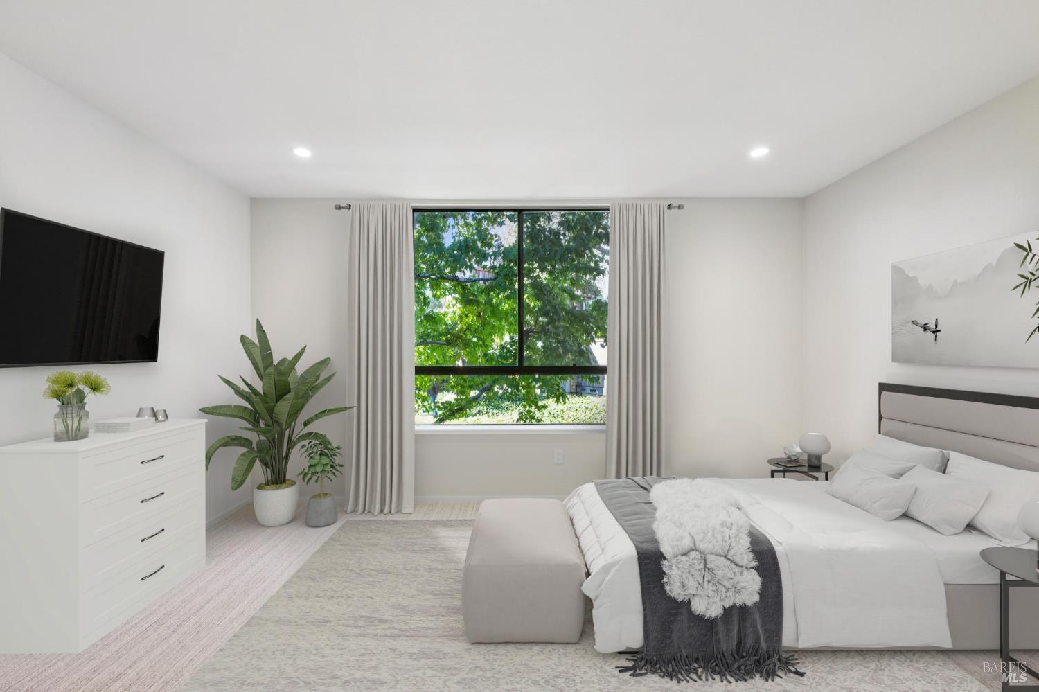 Detail Gallery Image 16 of 39 For 561 Seaver Dr, Mill Valley,  CA 94941 - 1 Beds | 1 Baths