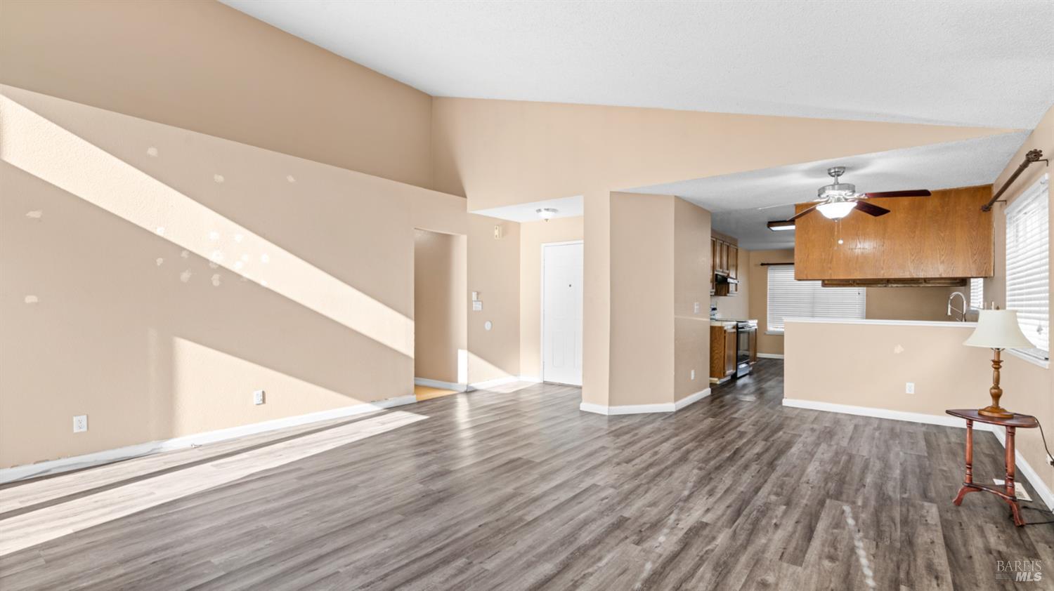 Detail Gallery Image 11 of 41 For 2913 Balsam Ct, Fairfield,  CA 94533 - 4 Beds | 2 Baths