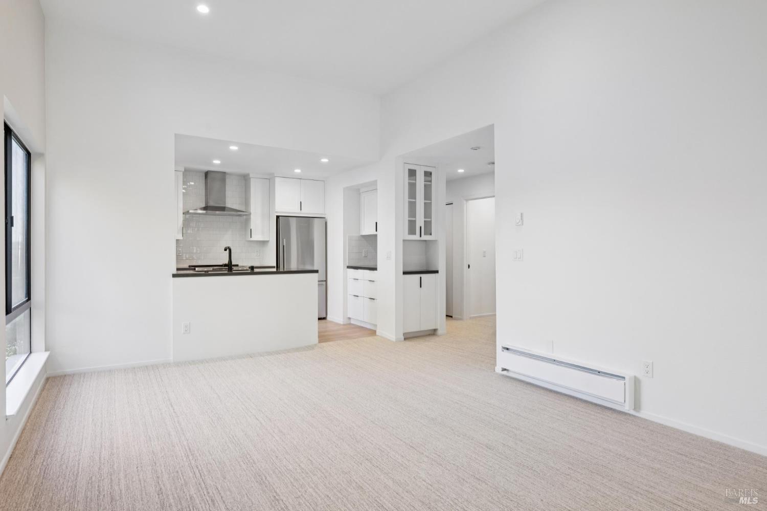 Detail Gallery Image 28 of 39 For 561 Seaver Dr, Mill Valley,  CA 94941 - 1 Beds | 1 Baths