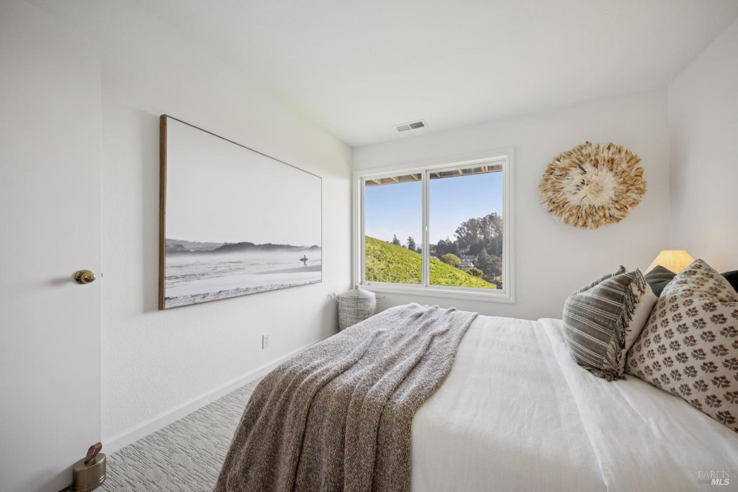 Detail Gallery Image 38 of 47 For 100 Milland Dr, Mill Valley,  CA 94941 - 2 Beds | 2/1 Baths