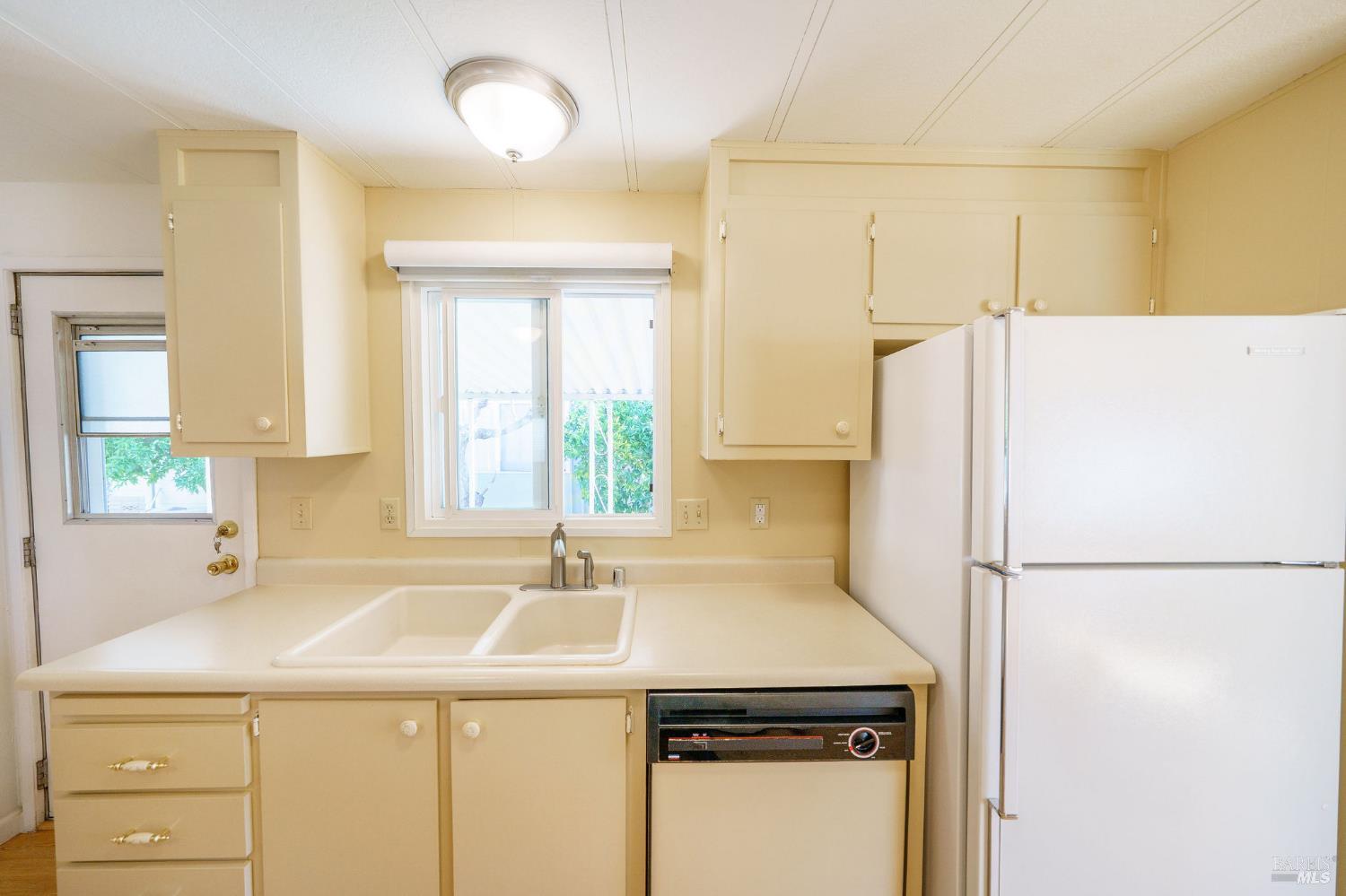 Detail Gallery Image 8 of 23 For 2412 Foothill Blvd 166, Calistoga,  CA 94515 - 2 Beds | 2 Baths