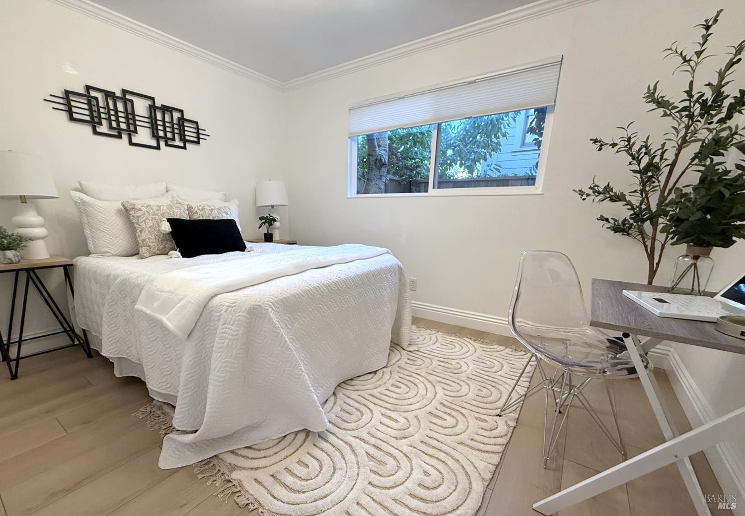 Detail Gallery Image 4 of 5 For 5242 Miles Ave #APT C,  Oakland,  CA 94618 - 2 Beds | 1 Baths