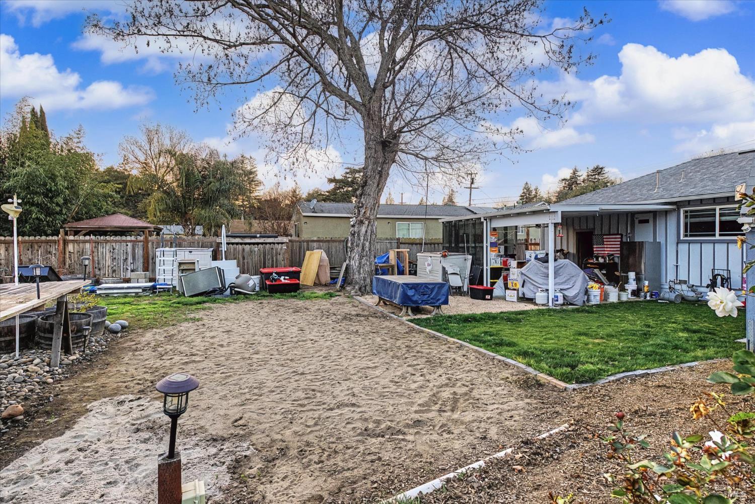 Detail Gallery Image 28 of 31 For 1763 E St, Napa,  CA 94559 - 2 Beds | 1 Baths