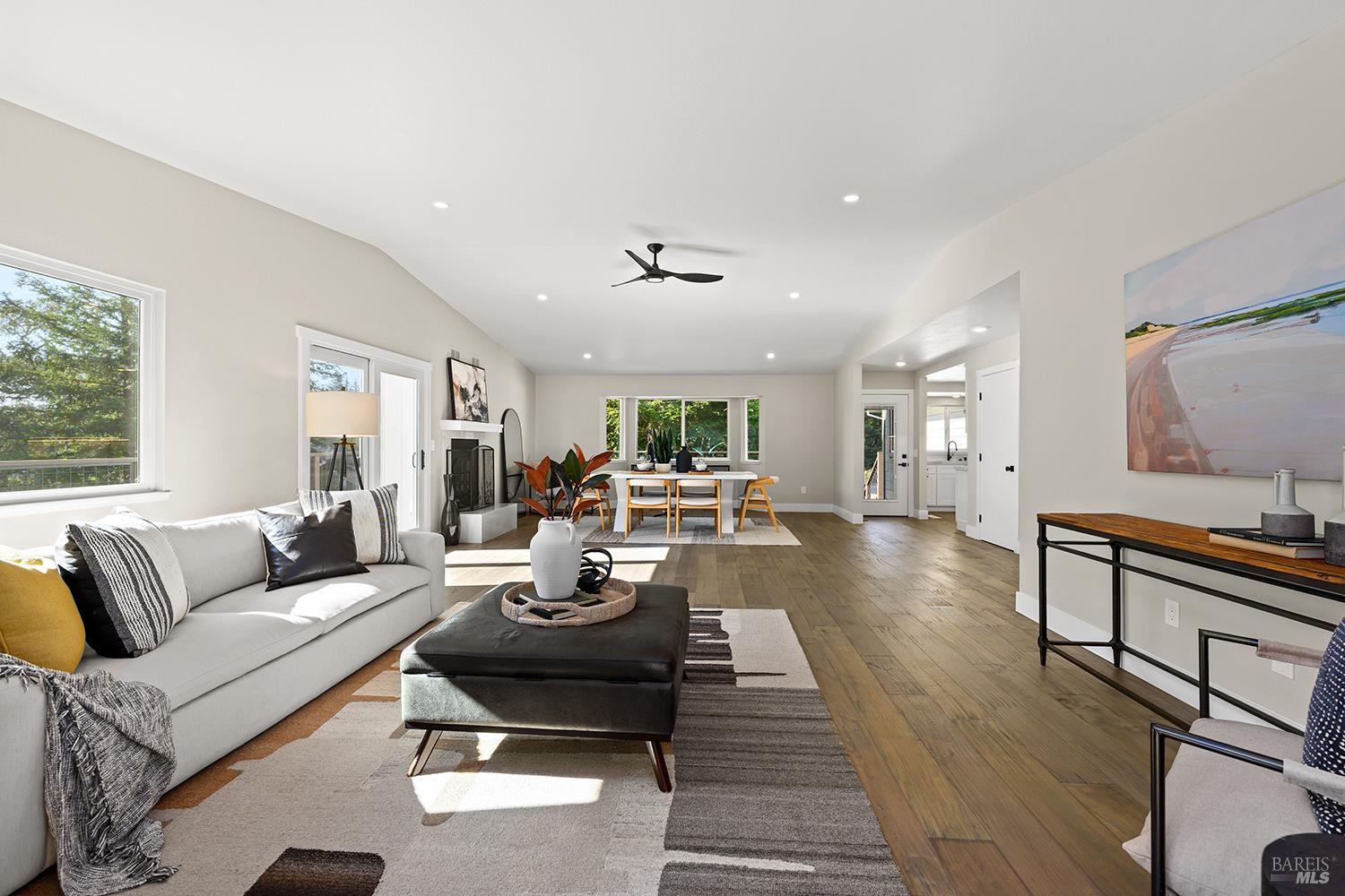 Detail Gallery Image 9 of 48 For 210 Burgundy Rd, Healdsburg,  CA 95448 - 3 Beds | 3 Baths