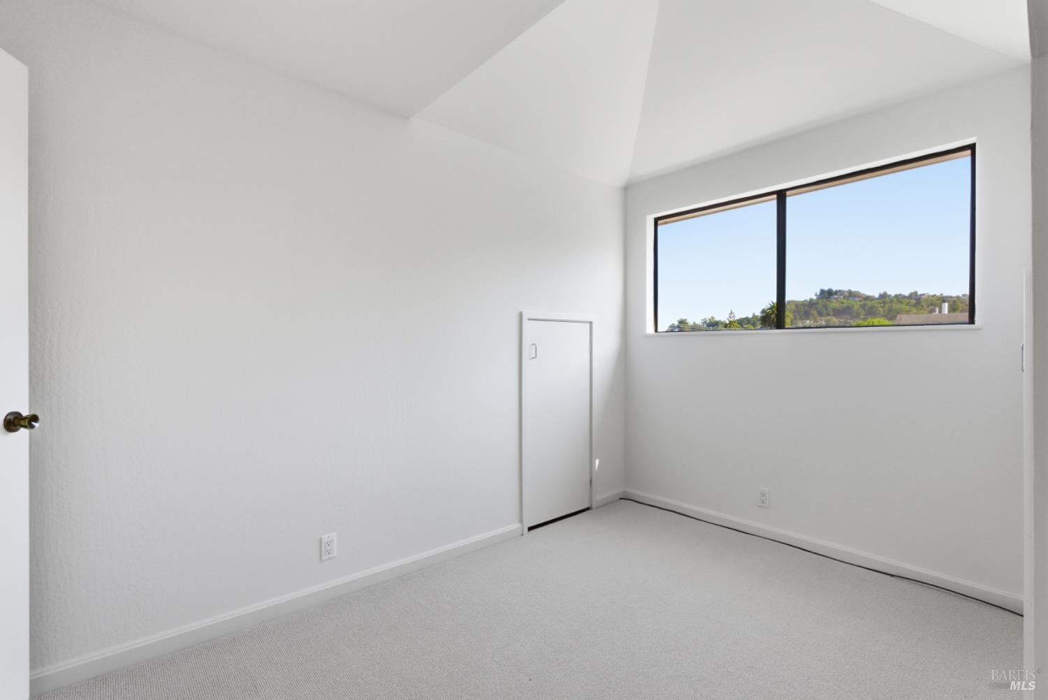 Detail Gallery Image 8 of 67 For 69 Corte Madera Ave, Corte Madera,  CA 94925 - – Beds | – Baths