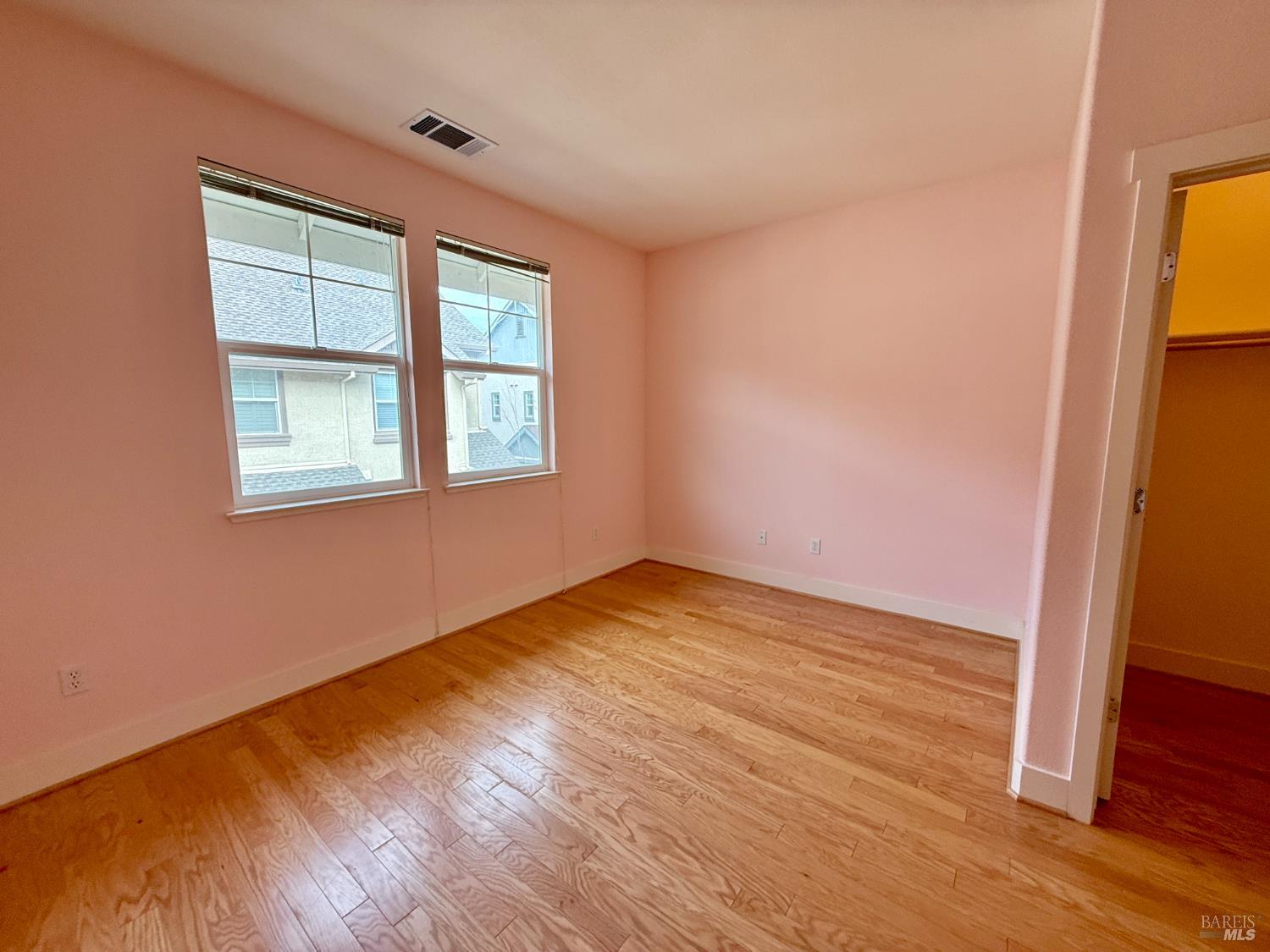 Detail Gallery Image 21 of 36 For 91 Almond Ct, San Rafael,  CA 94903 - 2 Beds | 2/1 Baths