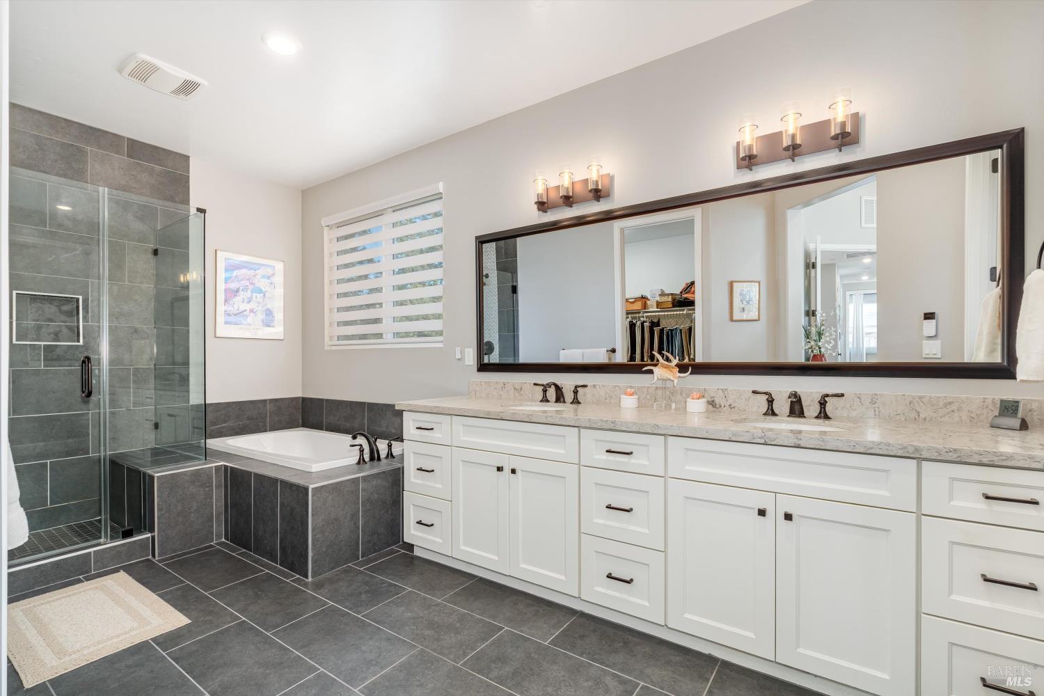 Detail Gallery Image 25 of 41 For 3702 Deauville Pl, Santa Rosa,  CA 95403 - 4 Beds | 3 Baths