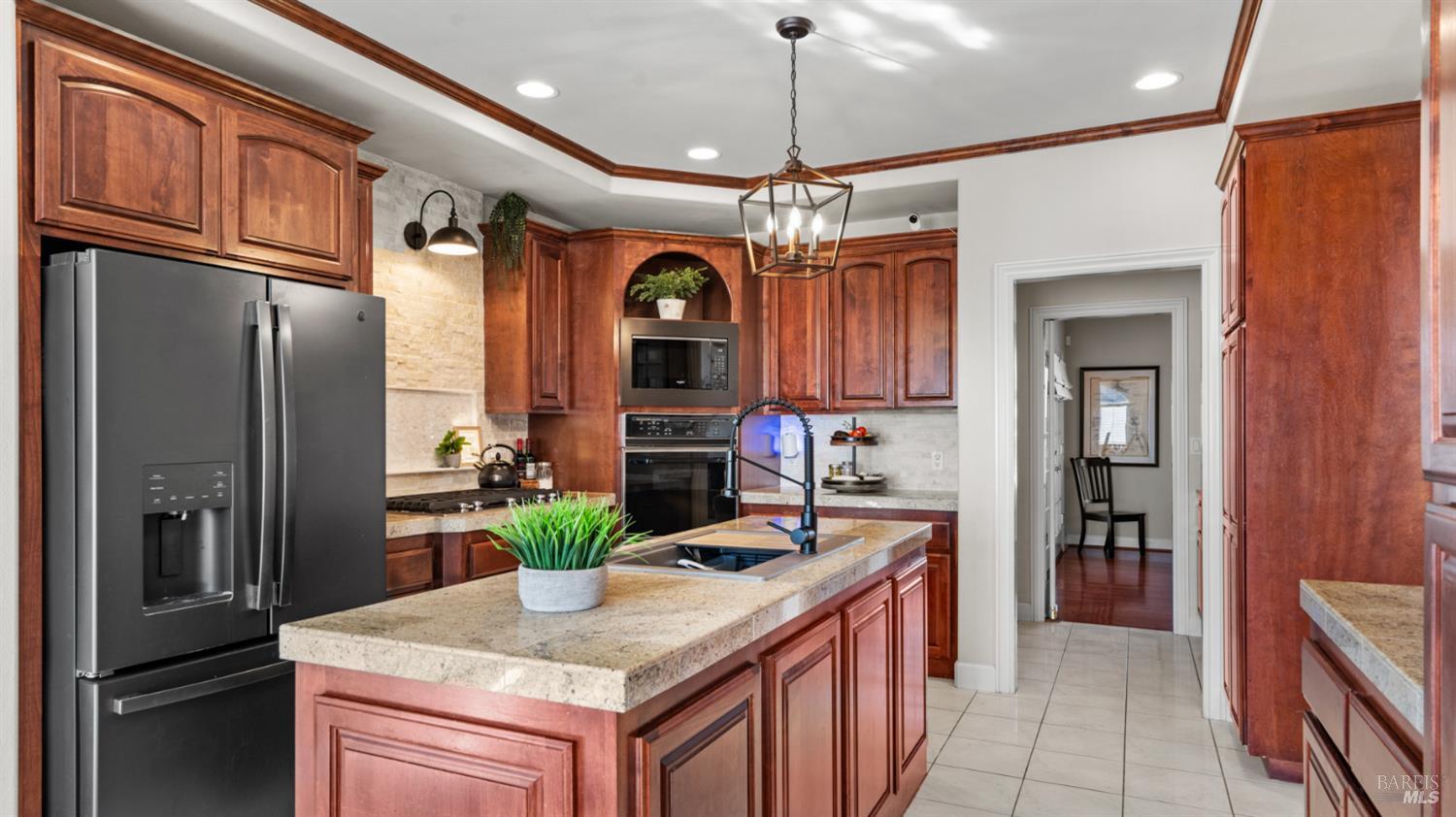 Detail Gallery Image 28 of 89 For 3227 Balmoral Ct, Fairfield,  CA 94534 - 4 Beds | 2/1 Baths