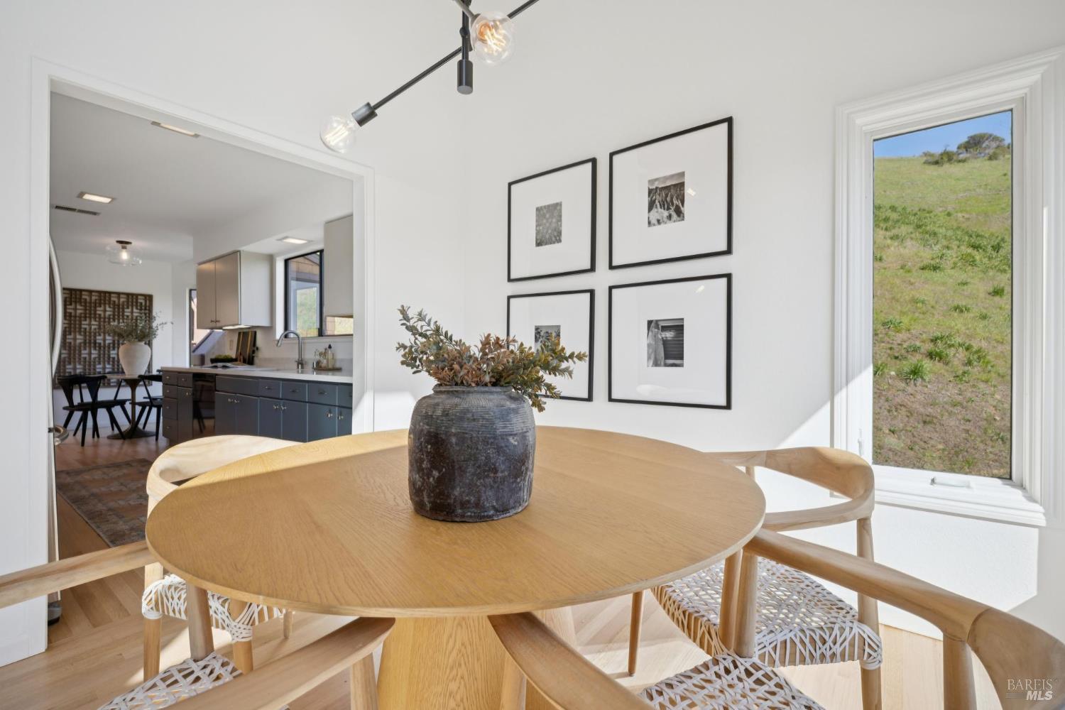 Detail Gallery Image 17 of 47 For 100 Milland Dr, Mill Valley,  CA 94941 - 2 Beds | 2/1 Baths