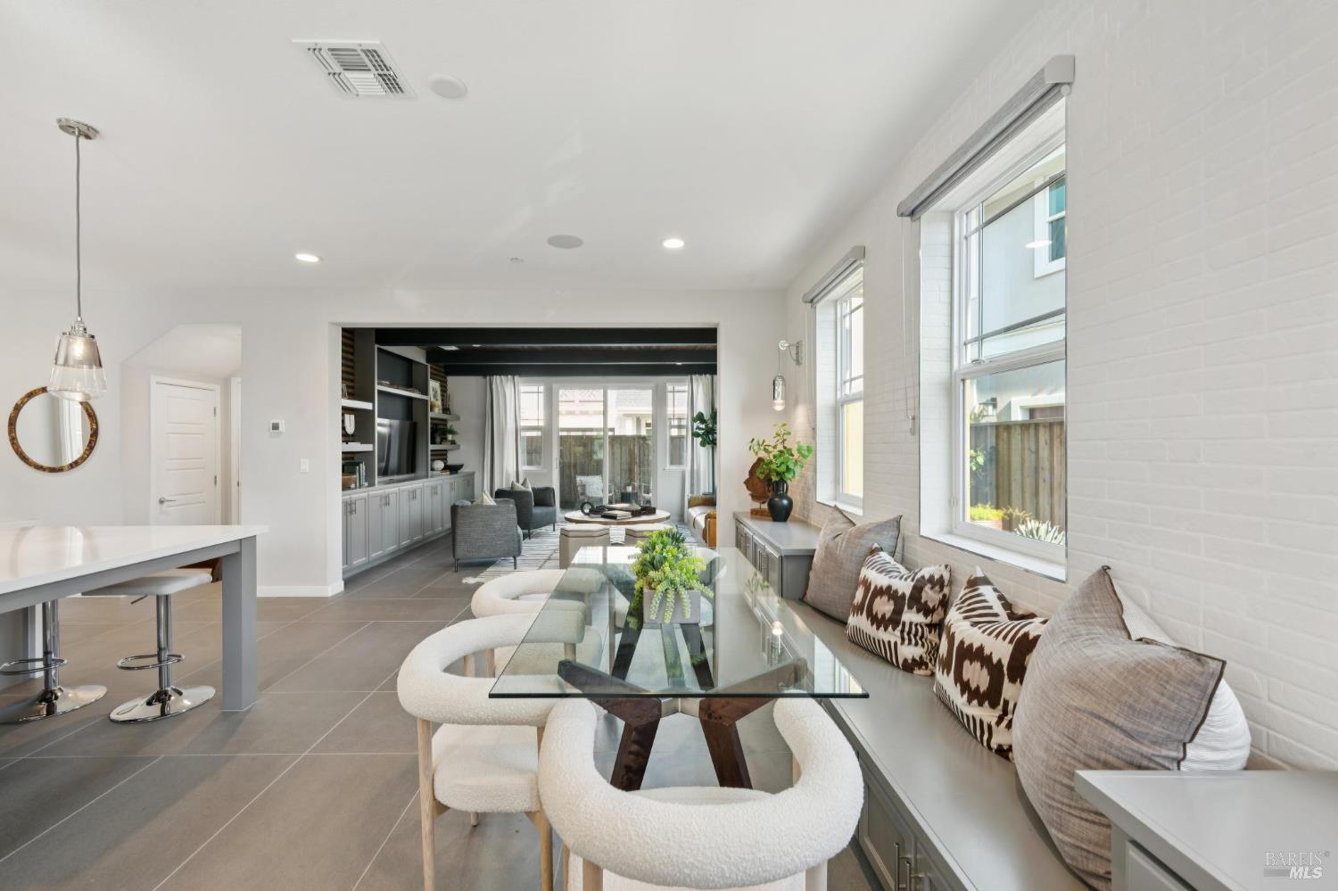 Detail Gallery Image 18 of 78 For 1805 Alvarado St, Petaluma,  CA 94952 - 4 Beds | 3 Baths