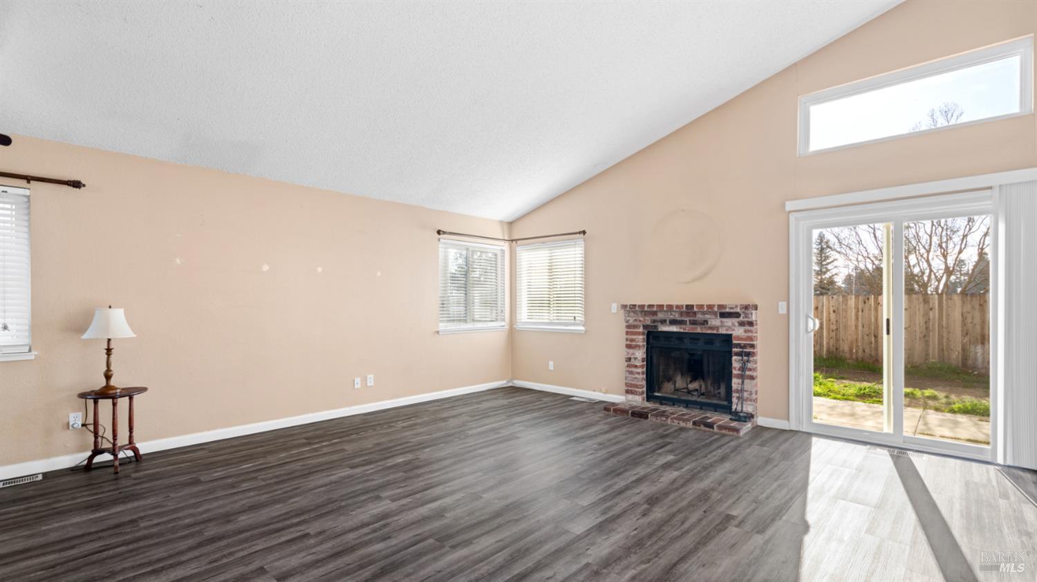 Detail Gallery Image 9 of 41 For 2913 Balsam Ct, Fairfield,  CA 94533 - 4 Beds | 2 Baths