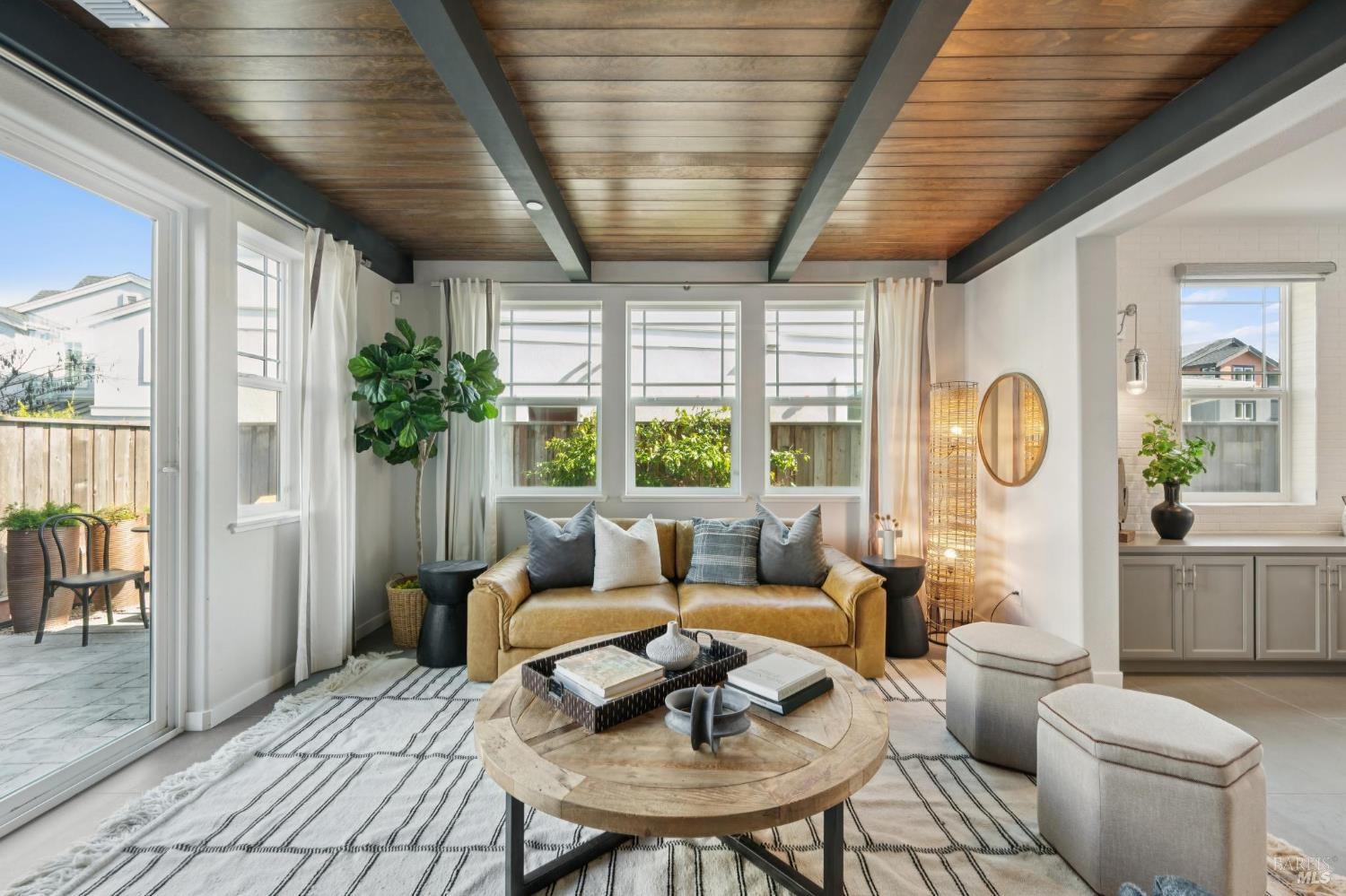 Detail Gallery Image 9 of 78 For 1805 Alvarado St, Petaluma,  CA 94952 - 4 Beds | 3 Baths