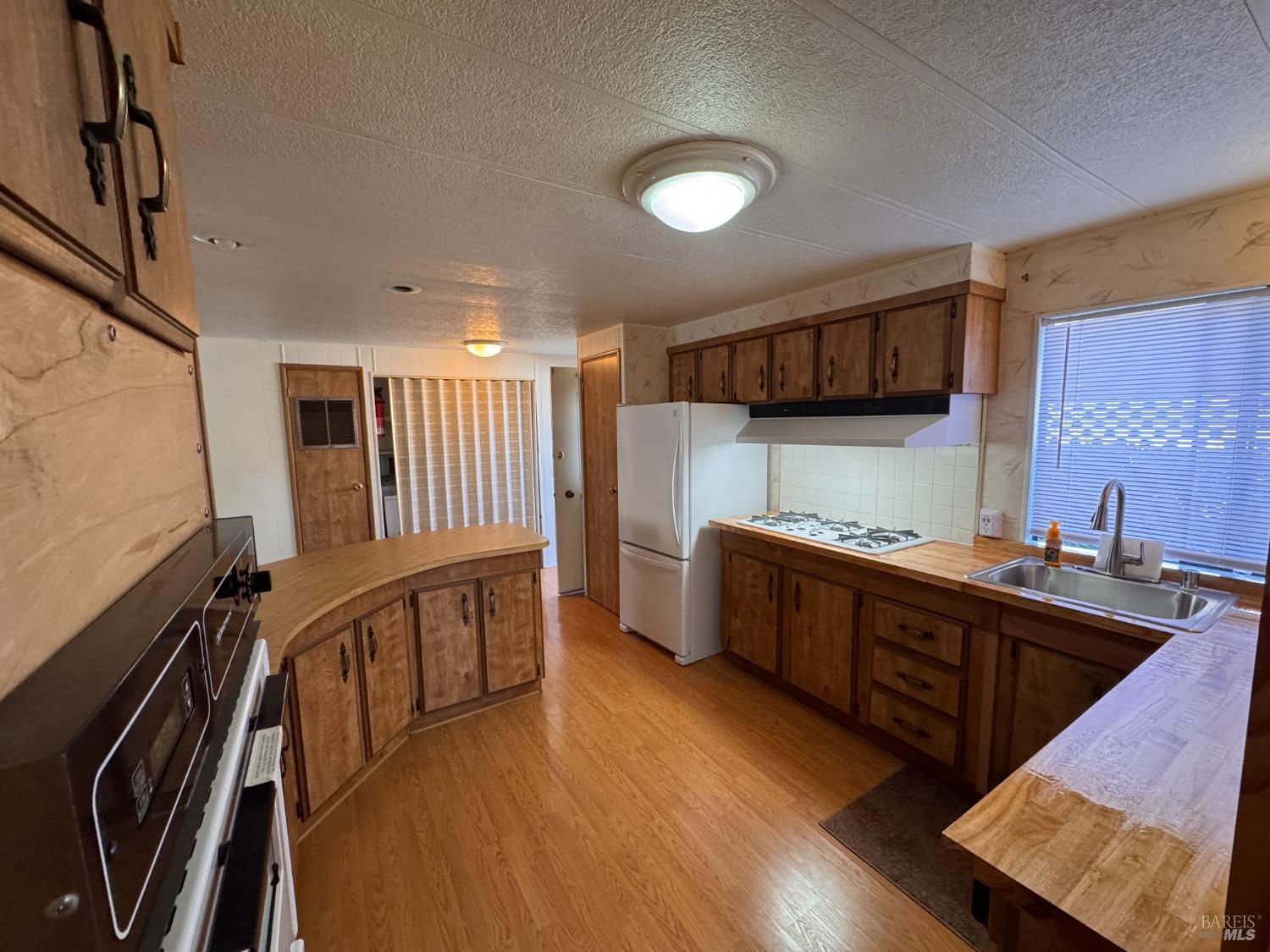 Detail Gallery Image 16 of 35 For 97 Glenoak Ct, Santa Rosa,  CA 95409 - 2 Beds | 2 Baths